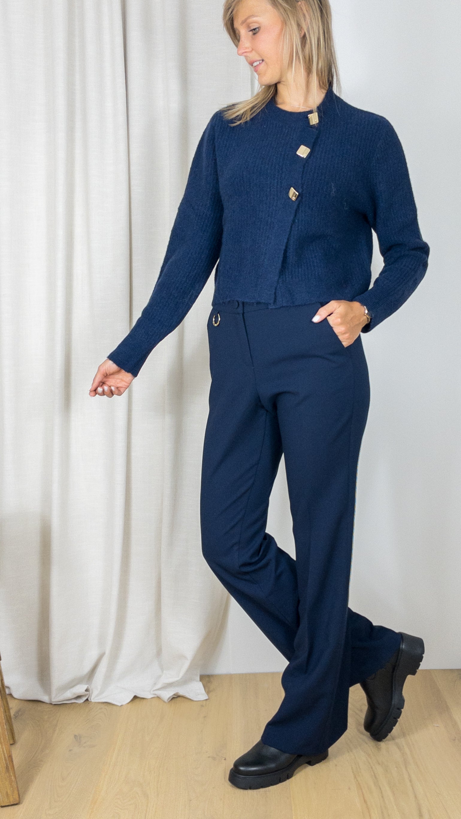 GILET BOLERO EN MAILLE 4239 CAROLINE BISS MARINE