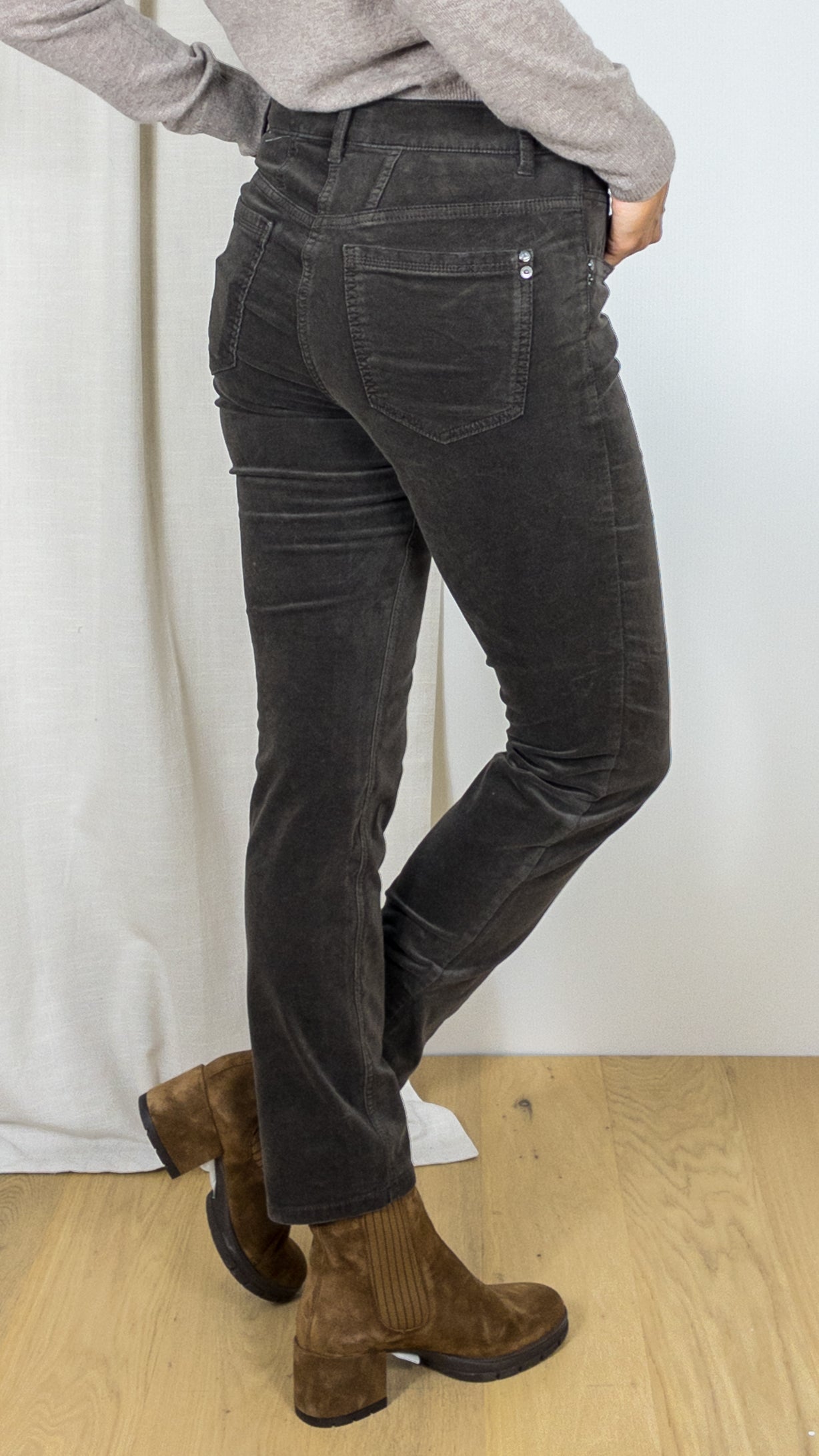 PANTALON EN VELOURS LISSE GERRY WEBER PERFECT 4 EVER 122052 66276 CHOCO