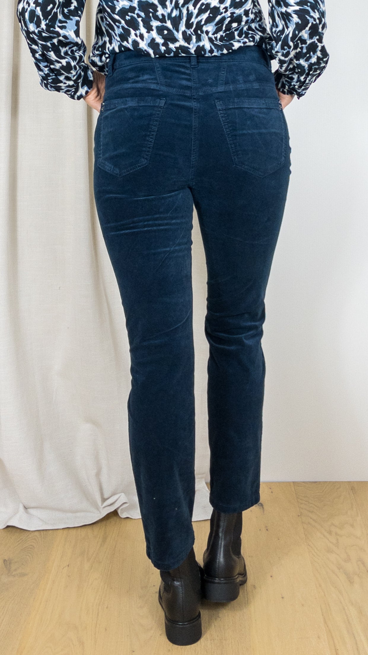 PANTALON EN VELOURS LISSE GERRY WEBER PERFECT 4 EVER 122052 66276 MARINE