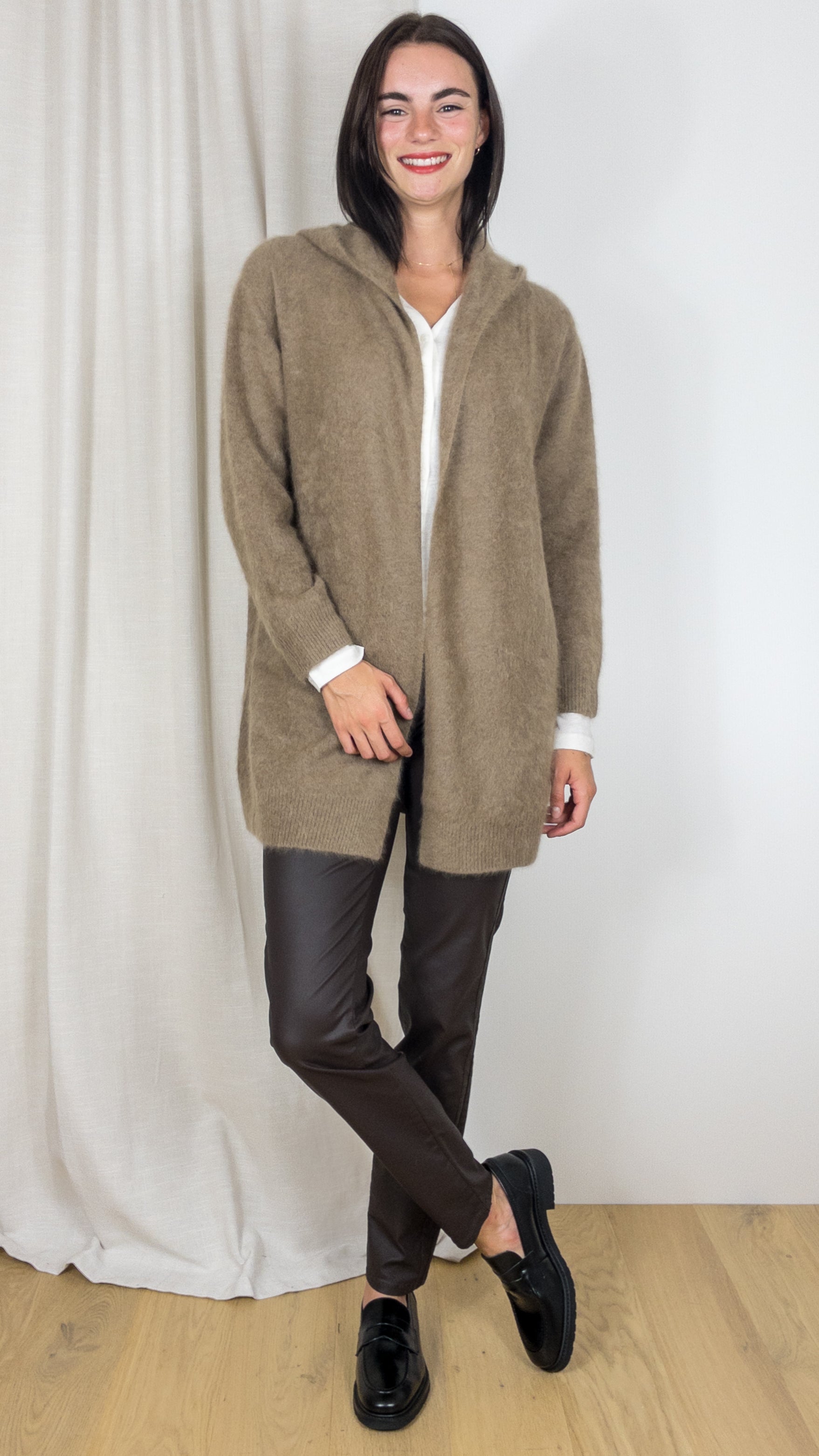 GILET LONG A CAPUCHE EN RACOON MAJESTIC FGI129 K149 BISON TAUPE