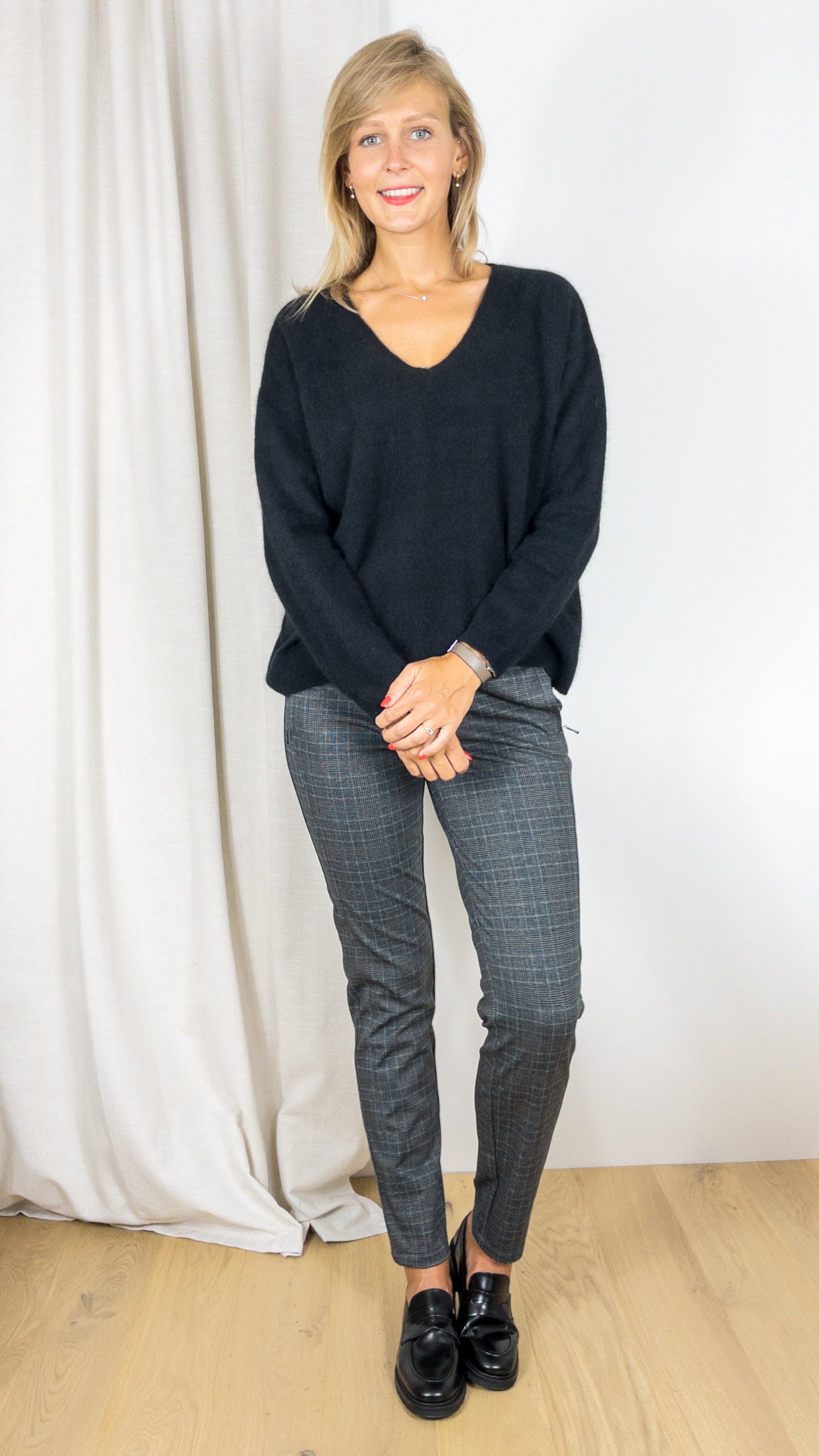 PULL V EN RACOON MAJESTIC FPU391 K149 NOIR