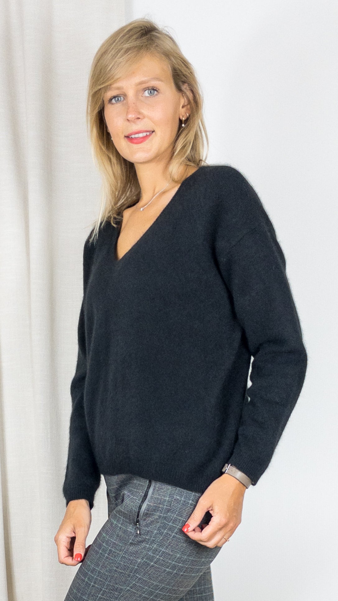 PULL V EN RACOON MAJESTIC FPU391 K149 NOIR