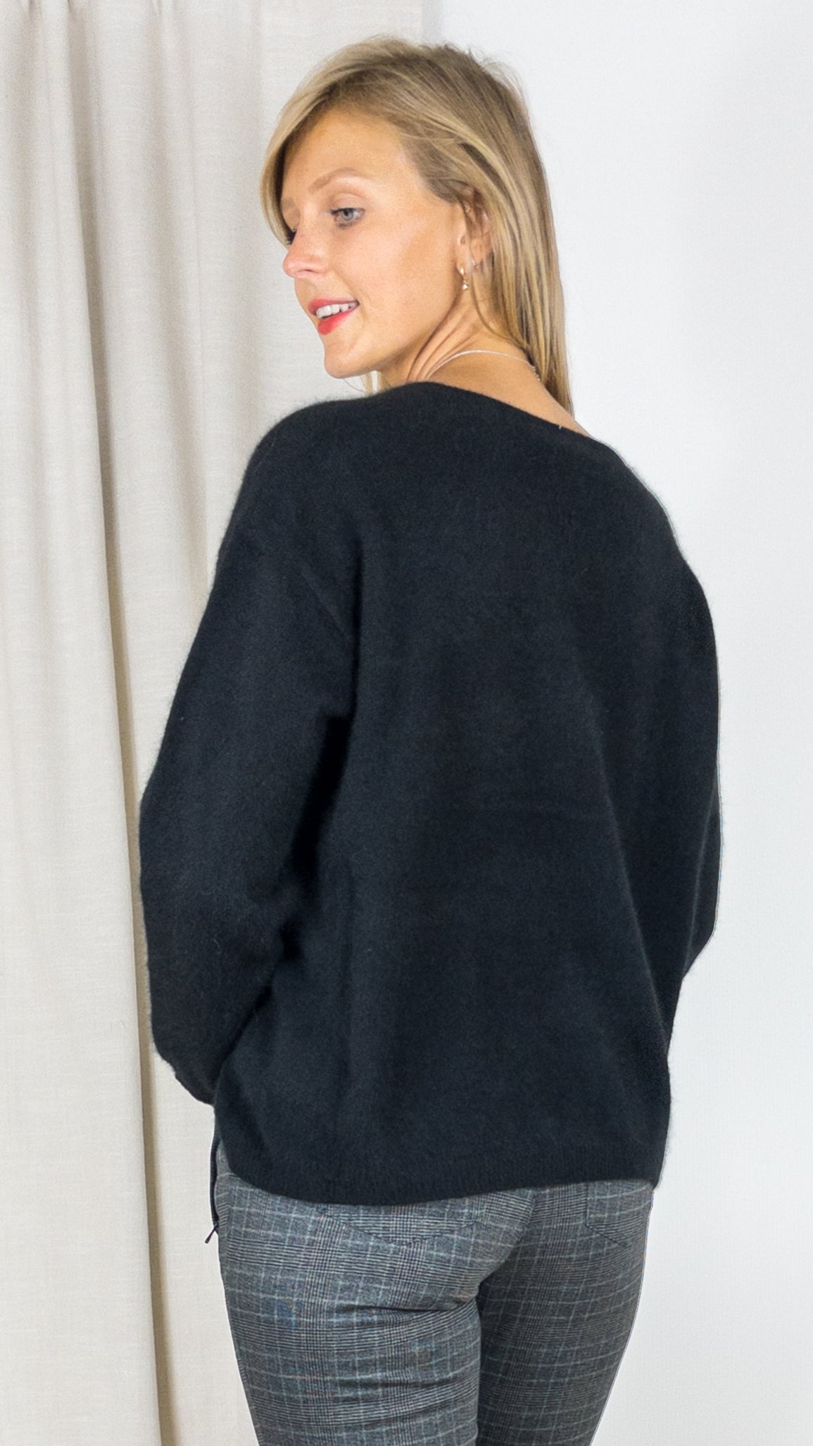 PULL V EN RACOON MAJESTIC FPU391 K149 NOIR