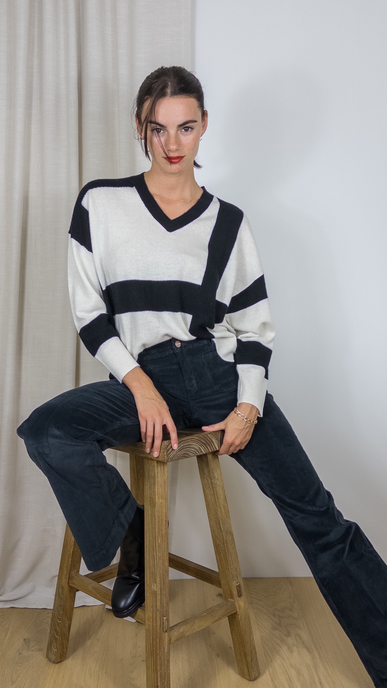 PULL V IMPRIME ESTHEME JF6022C ECRU NOIR