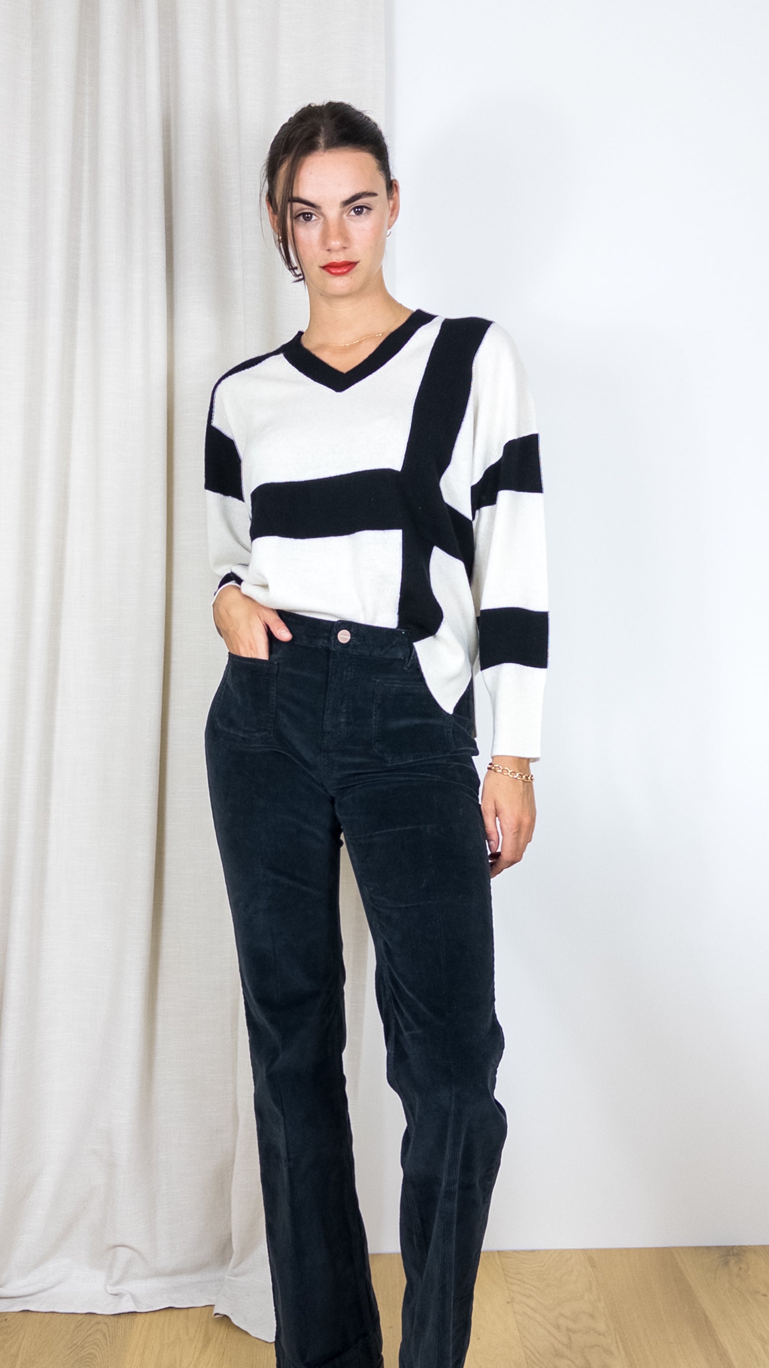 PULL V IMPRIME ESTHEME JF6022C ECRU NOIR