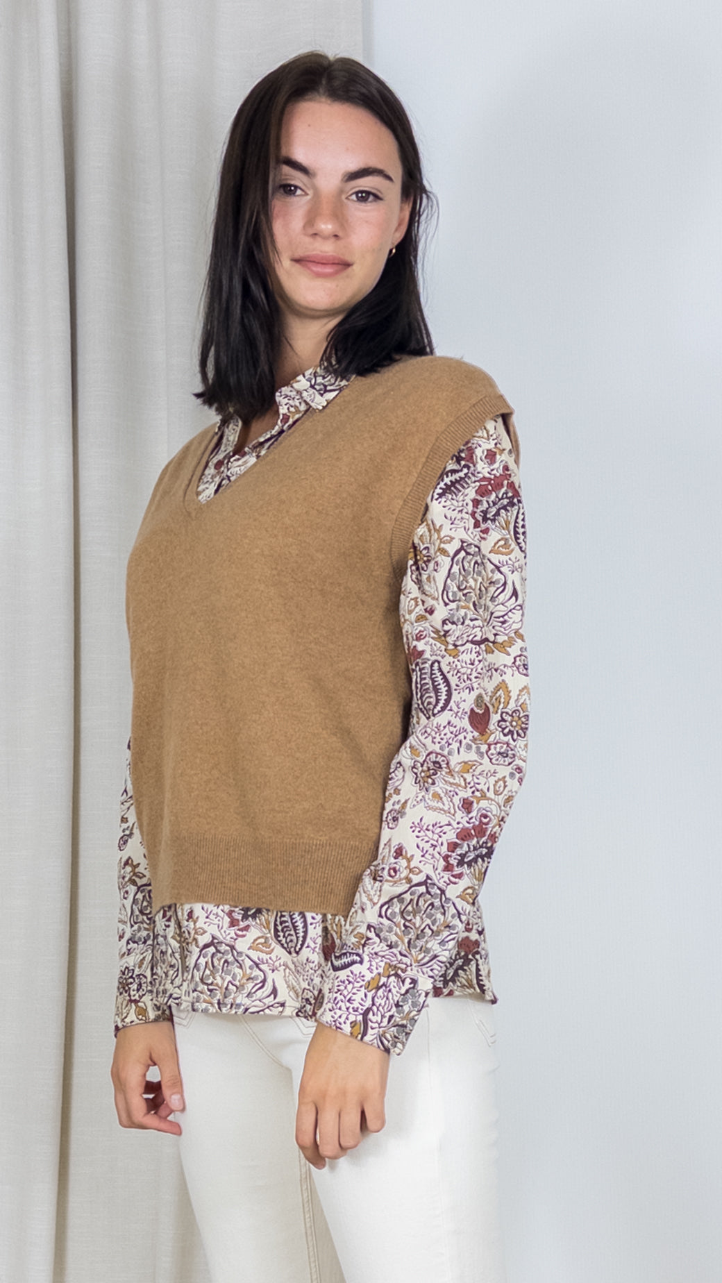 PULL V SANS MANCHES EN CACHEMIRE WES2385H ESTHEME CAMEL