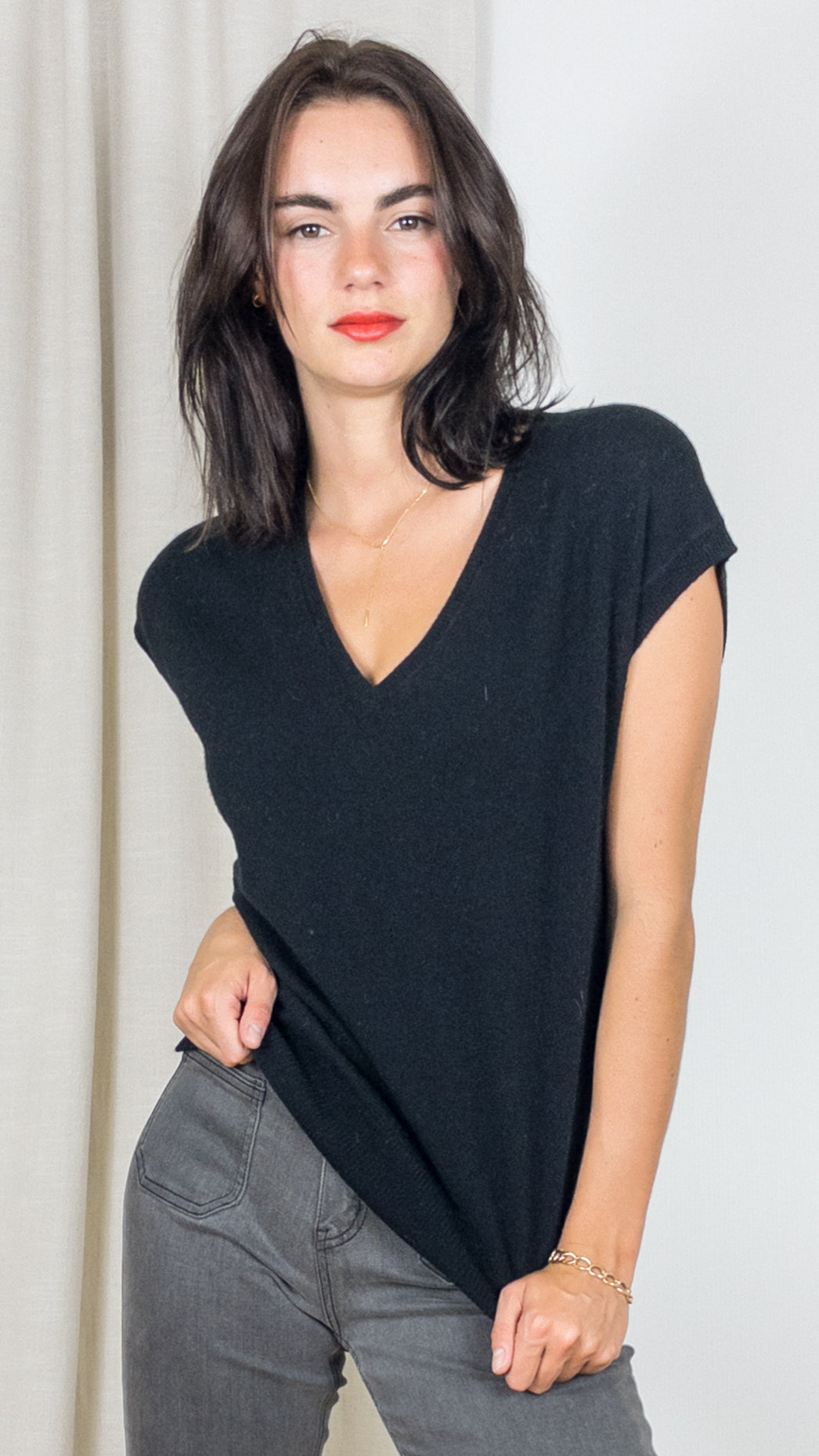 PULL V SANS MANCHES EN CACHEMIRE WES2385H ESTHEME NOIR