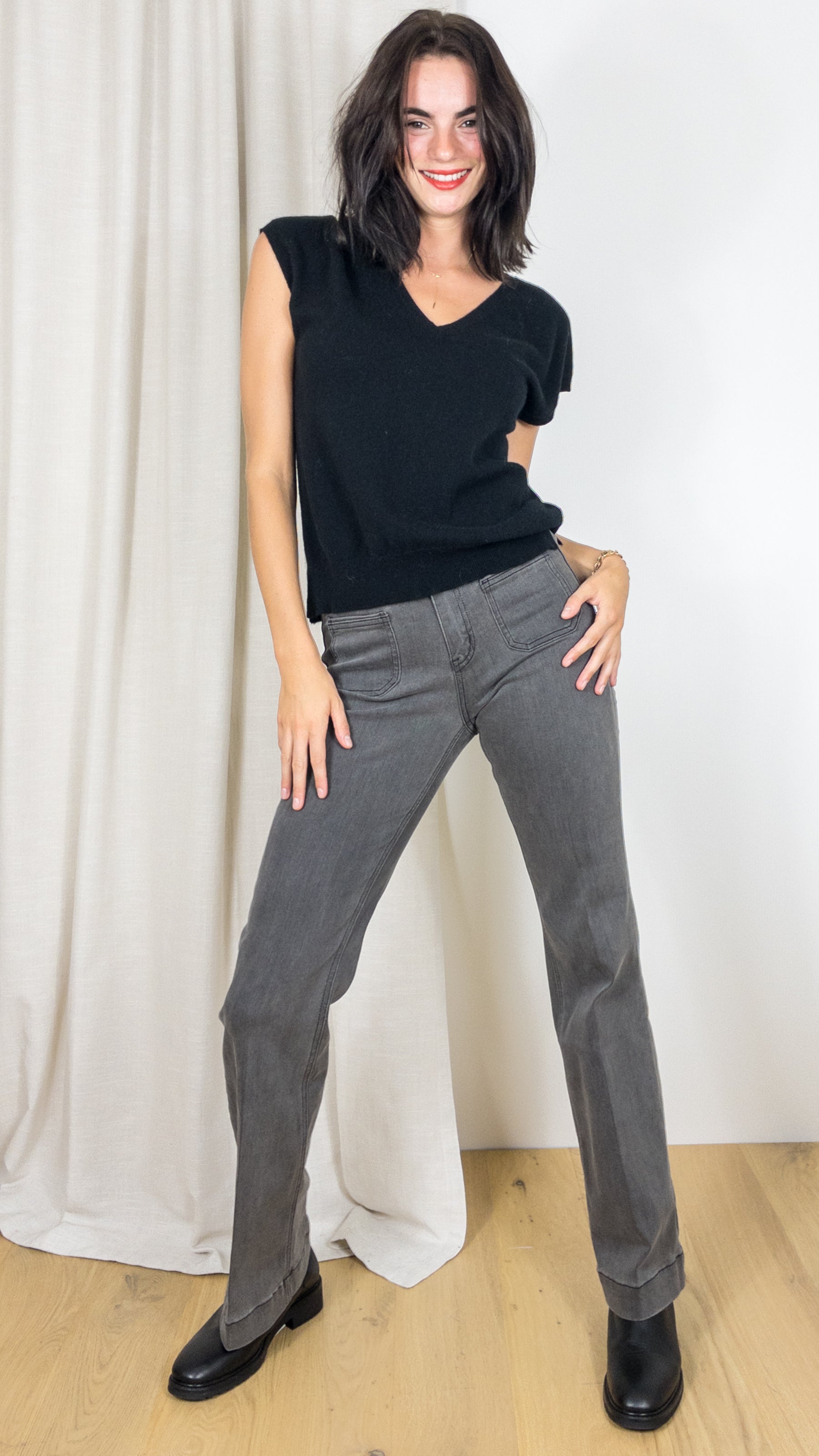 PULL V SANS MANCHES EN CACHEMIRE WES2385H ESTHEME NOIR