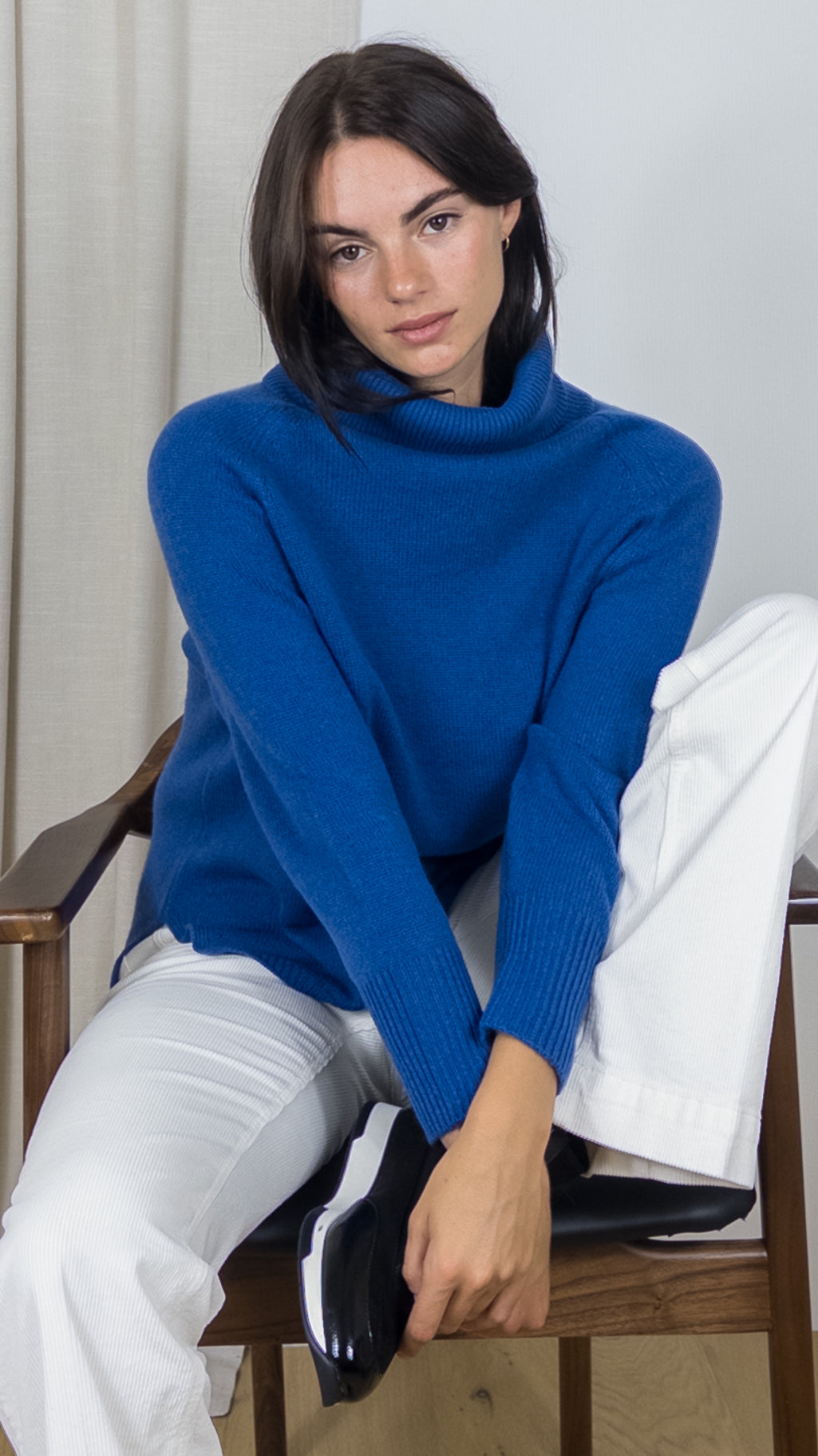 PULL COL ROULE EN CACHEMIRE 23BBSW26 ESTHEME BLEU ELECTRIQUE