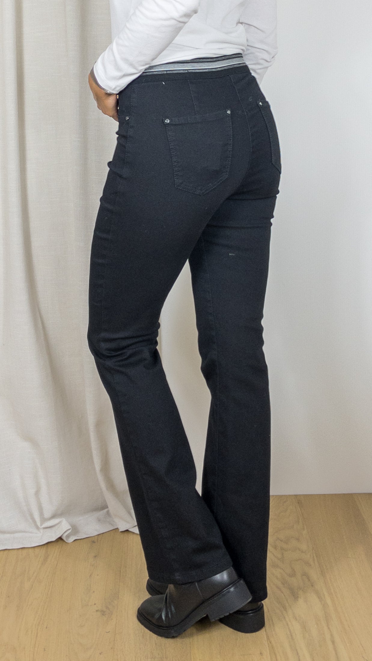 PANTALON BOOTCUT TONI JENNY NOIR