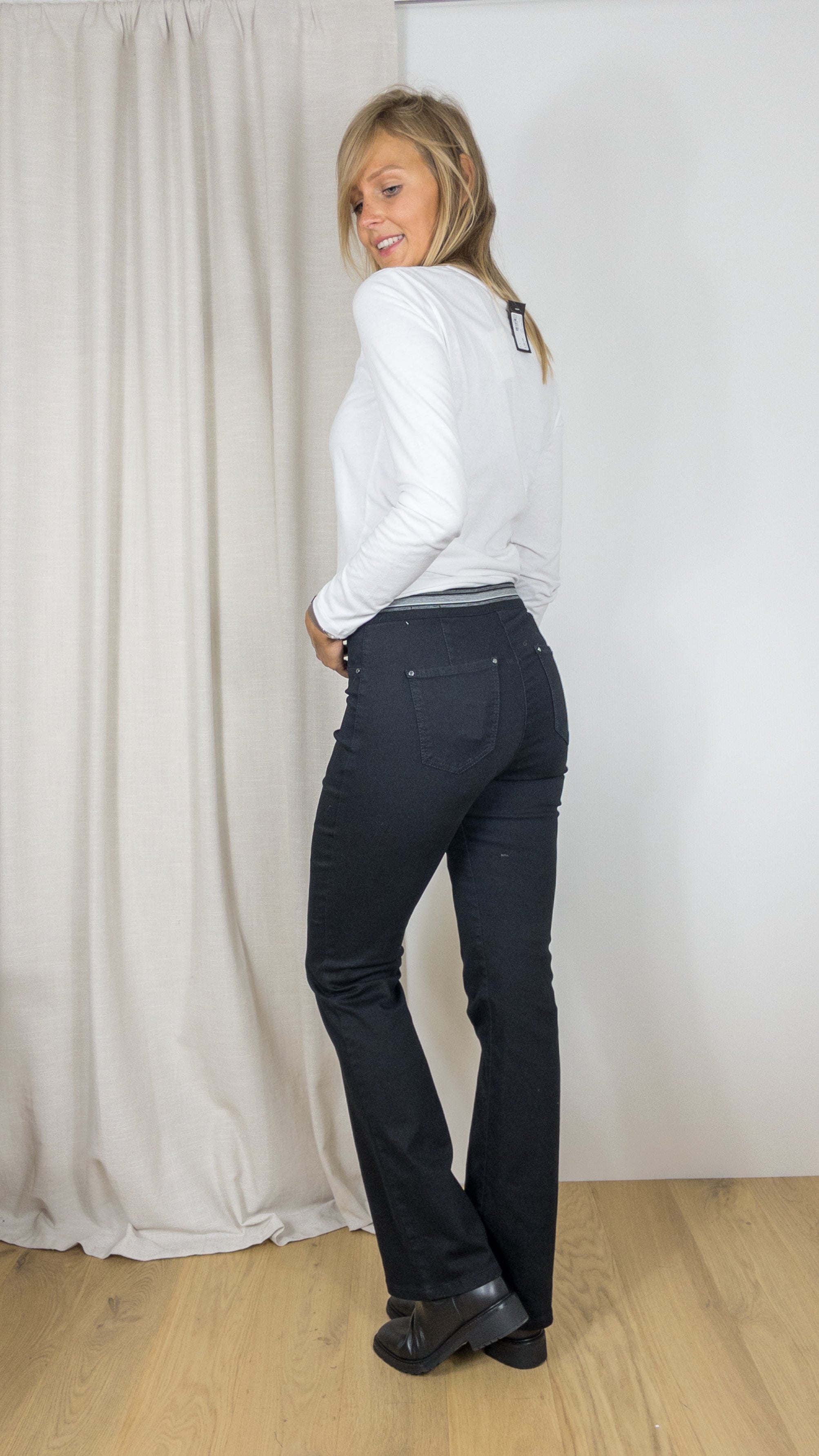 PANTALON BOOTCUT TONI JENNY NOIR