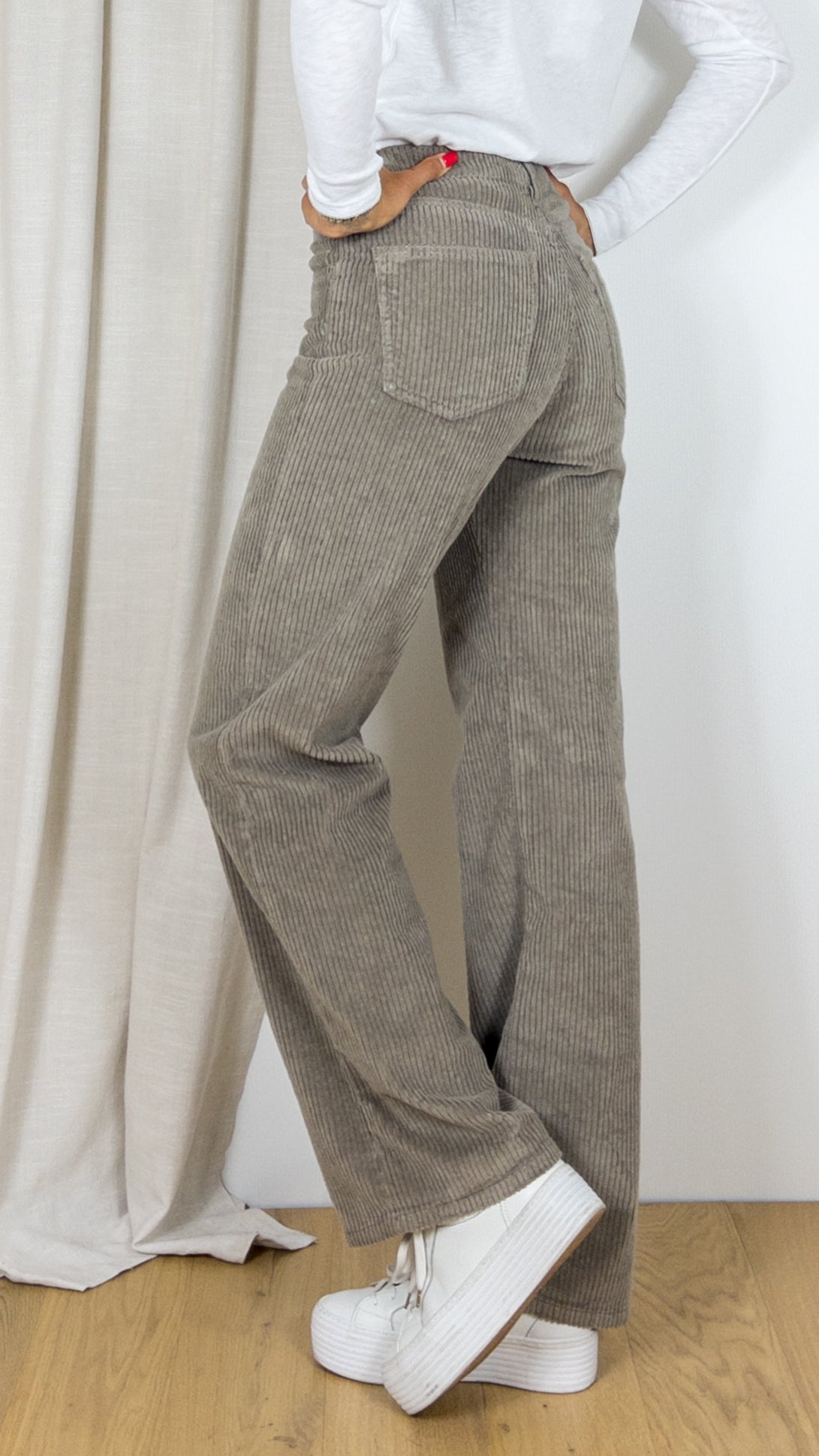 PANTALON LARGE EN VELOURS COTELE OSCAR CABLE CORD ISLOW ROCHE TAUPE
