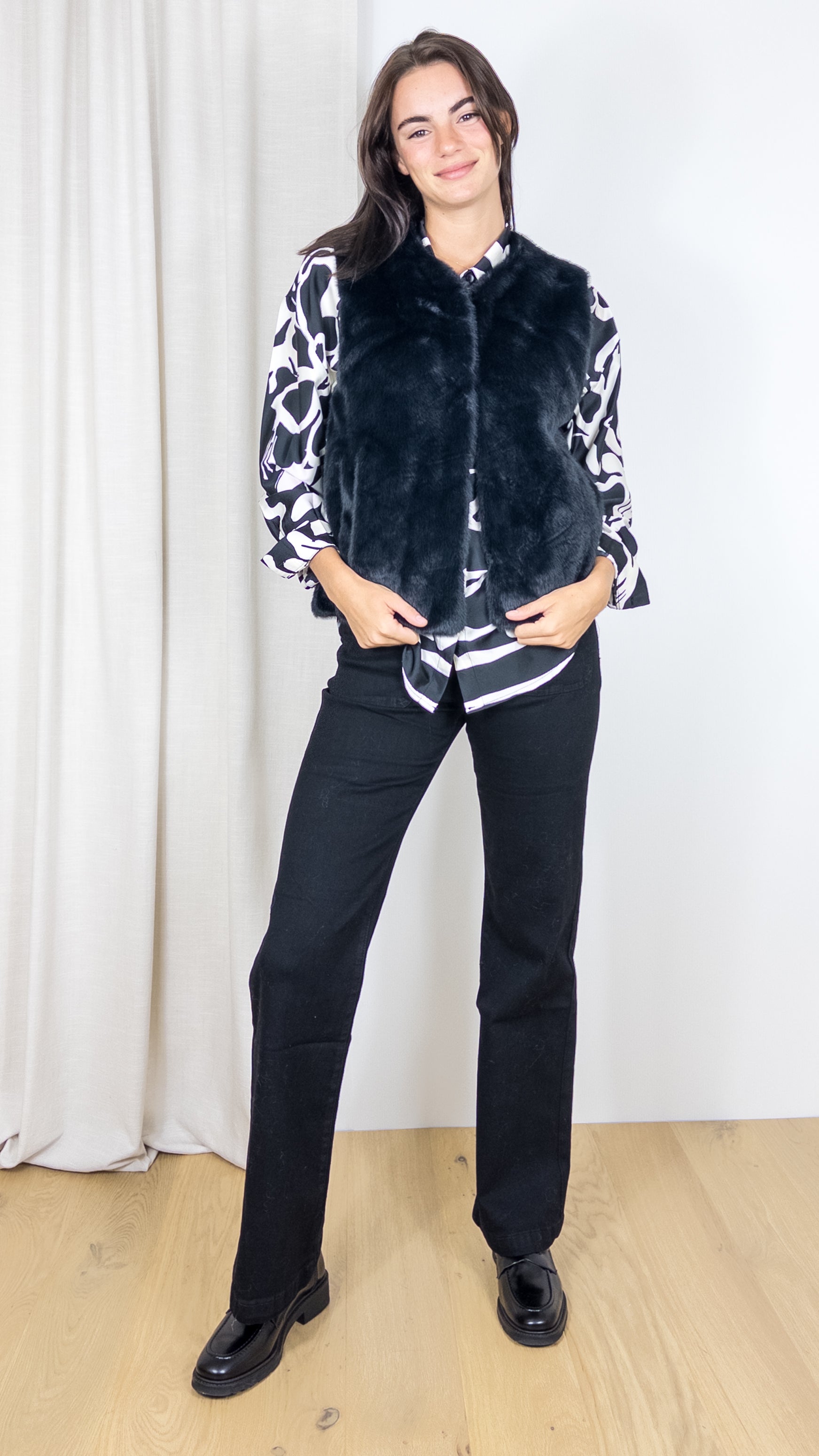 GILET SANS MANCHES EN FAUSSE FOURRURE VELU HARTFORD NOIR NAVY