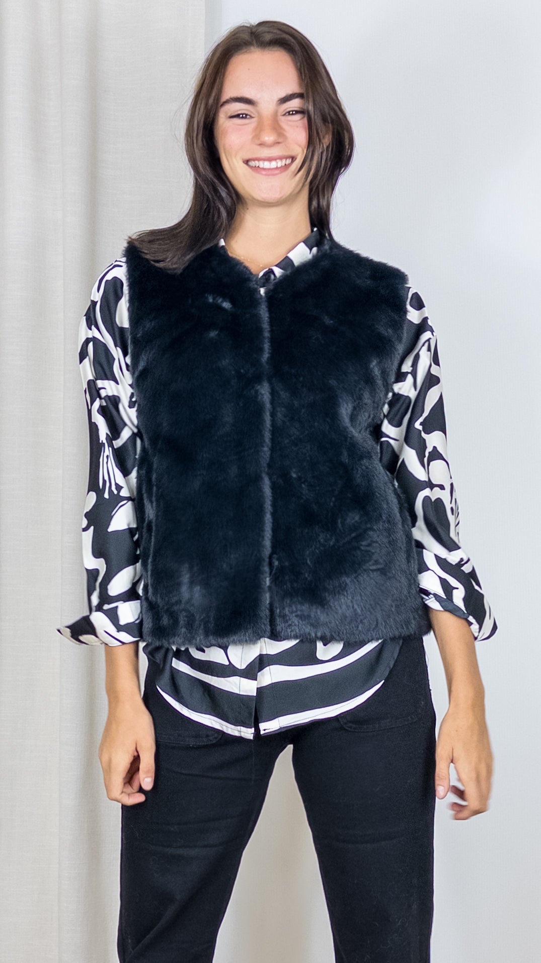 GILET SANS MANCHES EN FAUSSE FOURRURE VELU HARTFORD NOIR NAVY
