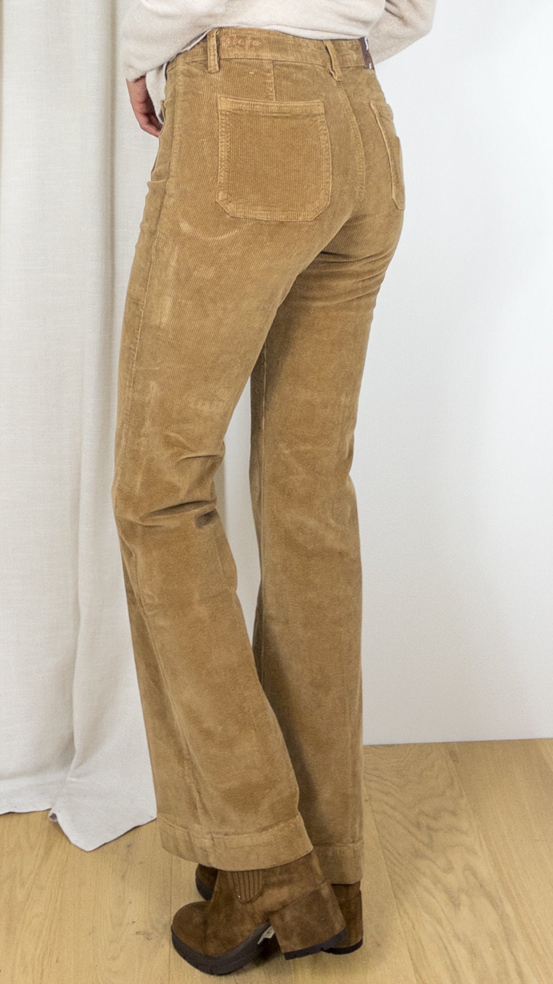 JEANS EVASE EN VELOURS JANE BLUE BASTILLE PLAZA CAMEL
