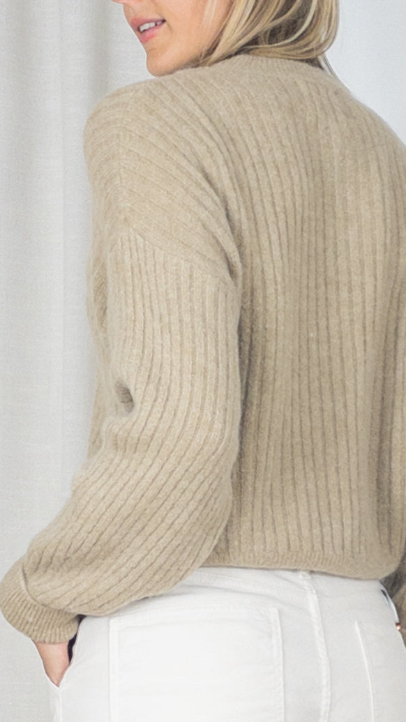 PULL RAS DE COU MAILLE COTELEE STUDIO PARISIEN 9407 CAMEL TILLEUL