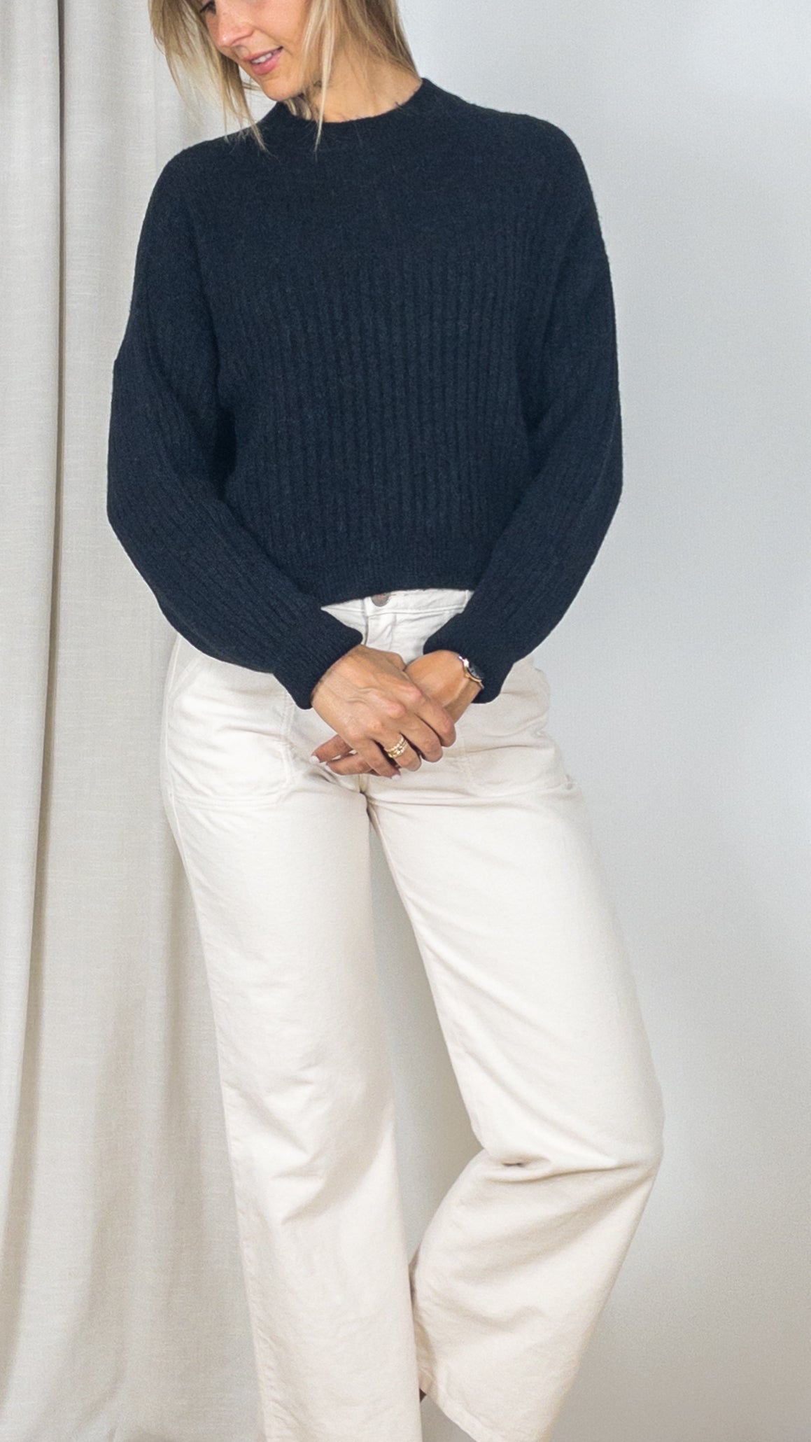 PULL RAS DE COU MAILLE COTELEE STUDIO PARISIEN 9407 NOIR