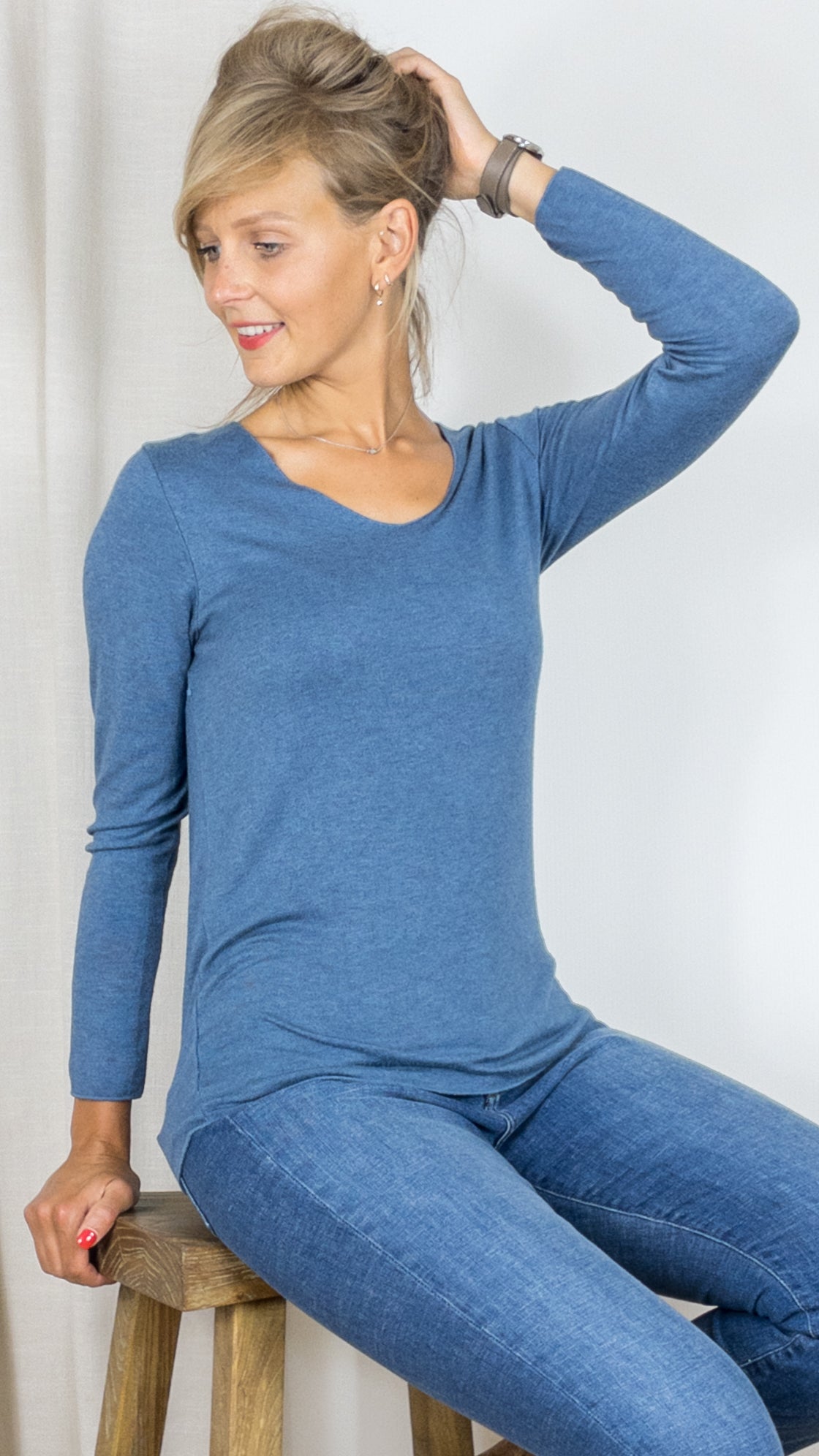TEE SHIRT SOUS PULL COL V STUDIO PARISIEN 6789/1 JEANS