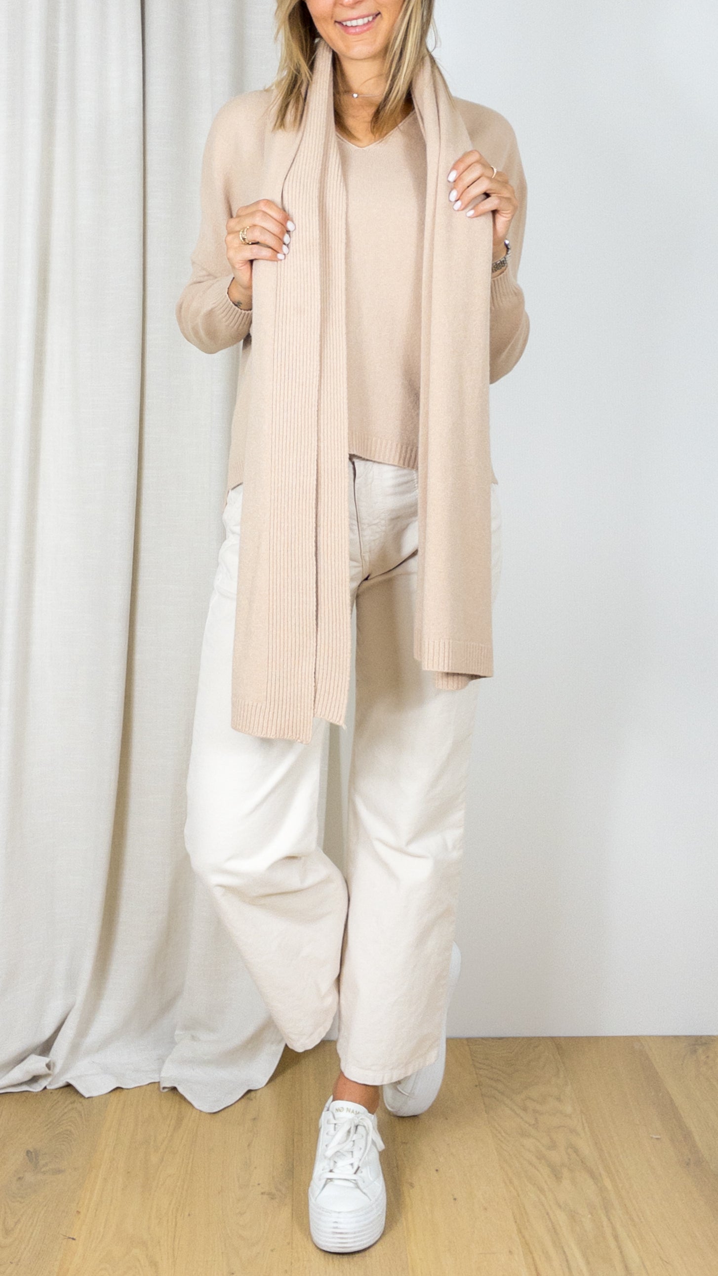 LONGUE ETOLE STUDIO PARISIEN D906 ALEXANDRE LAURENT CAMEL