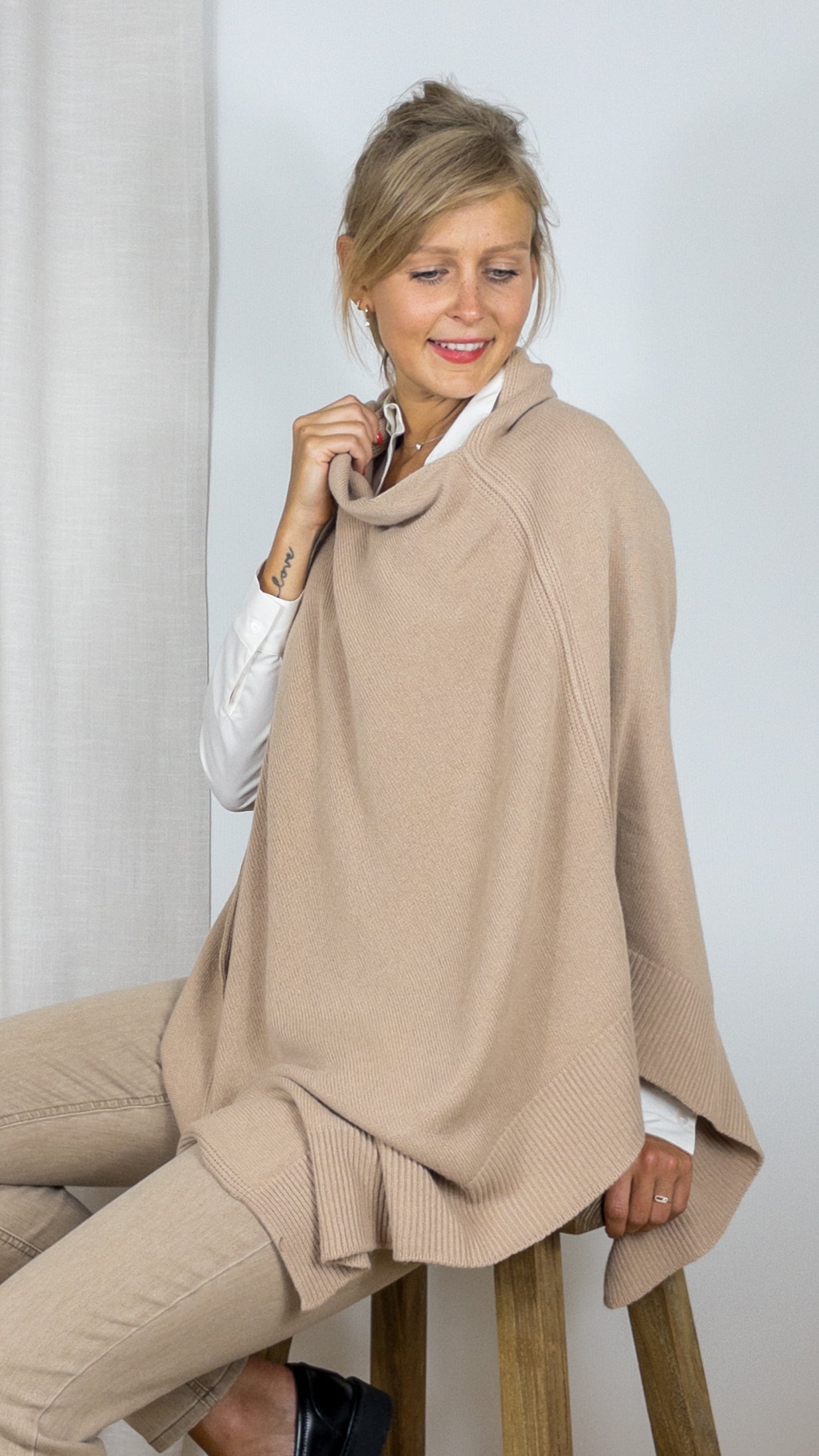 PONCHO VOUS 0107 CAMEL