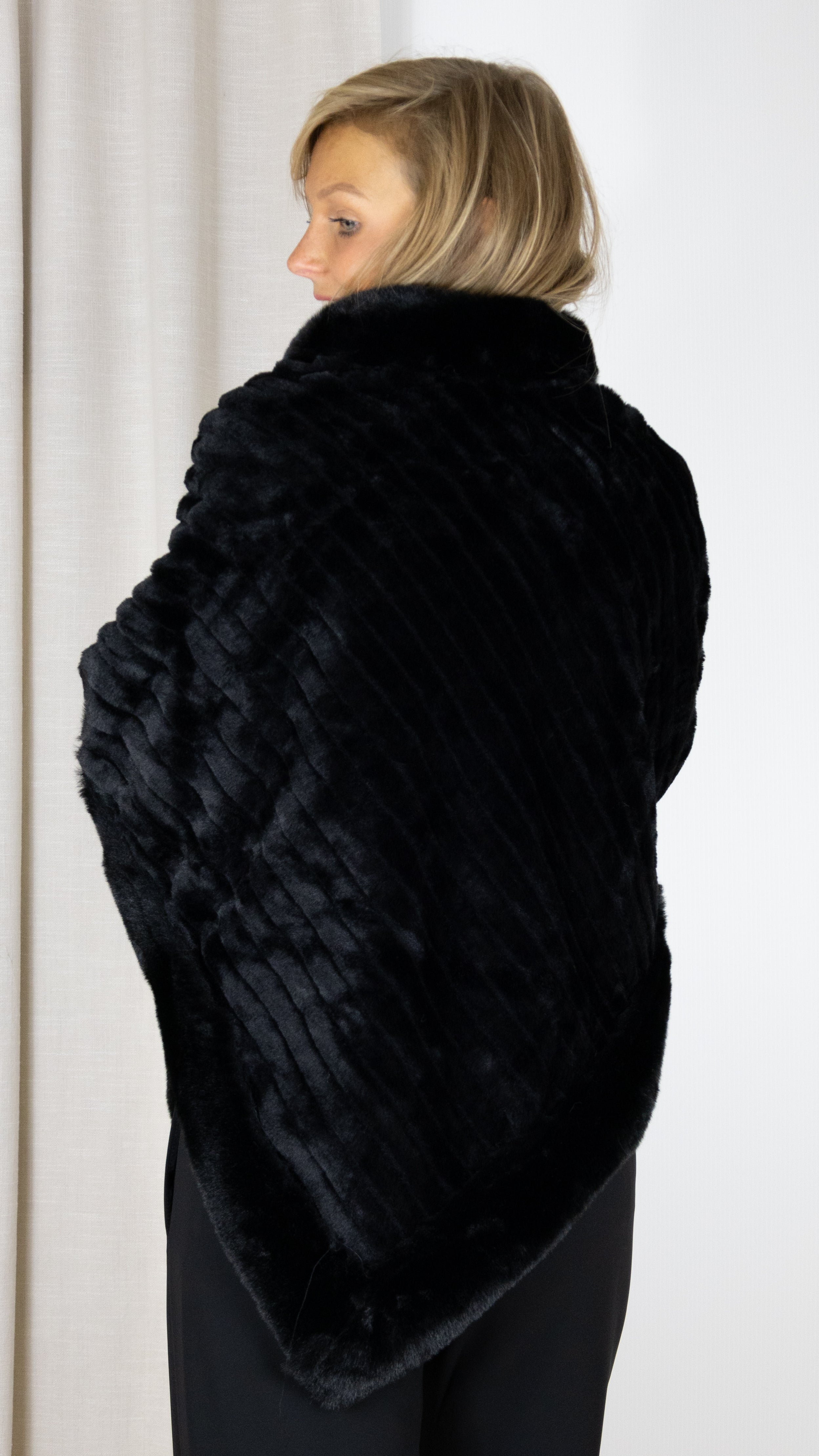 PONCHO FAUSSE FOURRURE VOUS F49072 NOIR