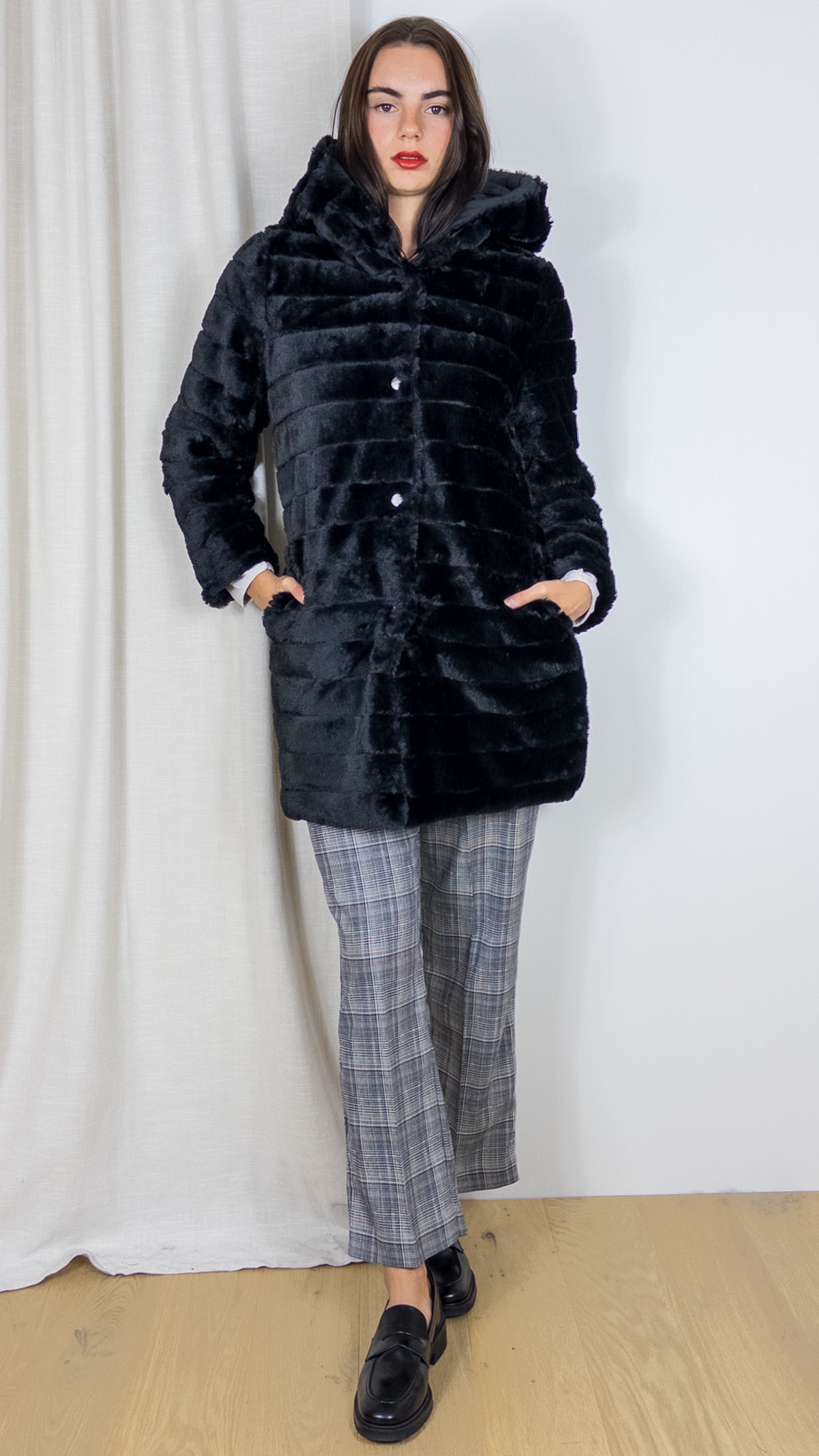 MANTEAU MI-LONG EN FAUSSE FOURRURE F5507 VOUS NOIR
