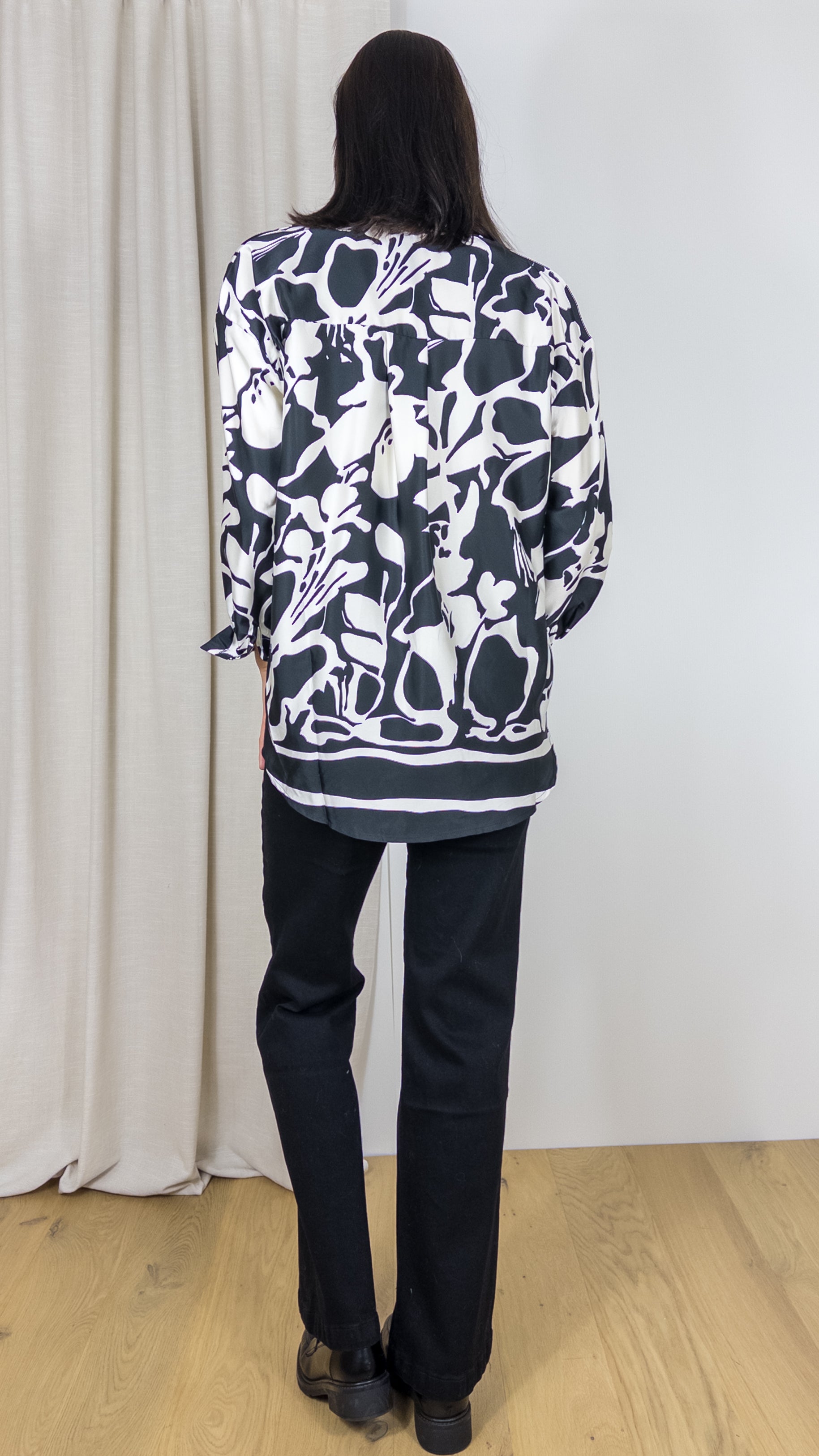 CHEMISE SATINEE IMPRIMEE UNIKA 5708 NOIR ET BLANC