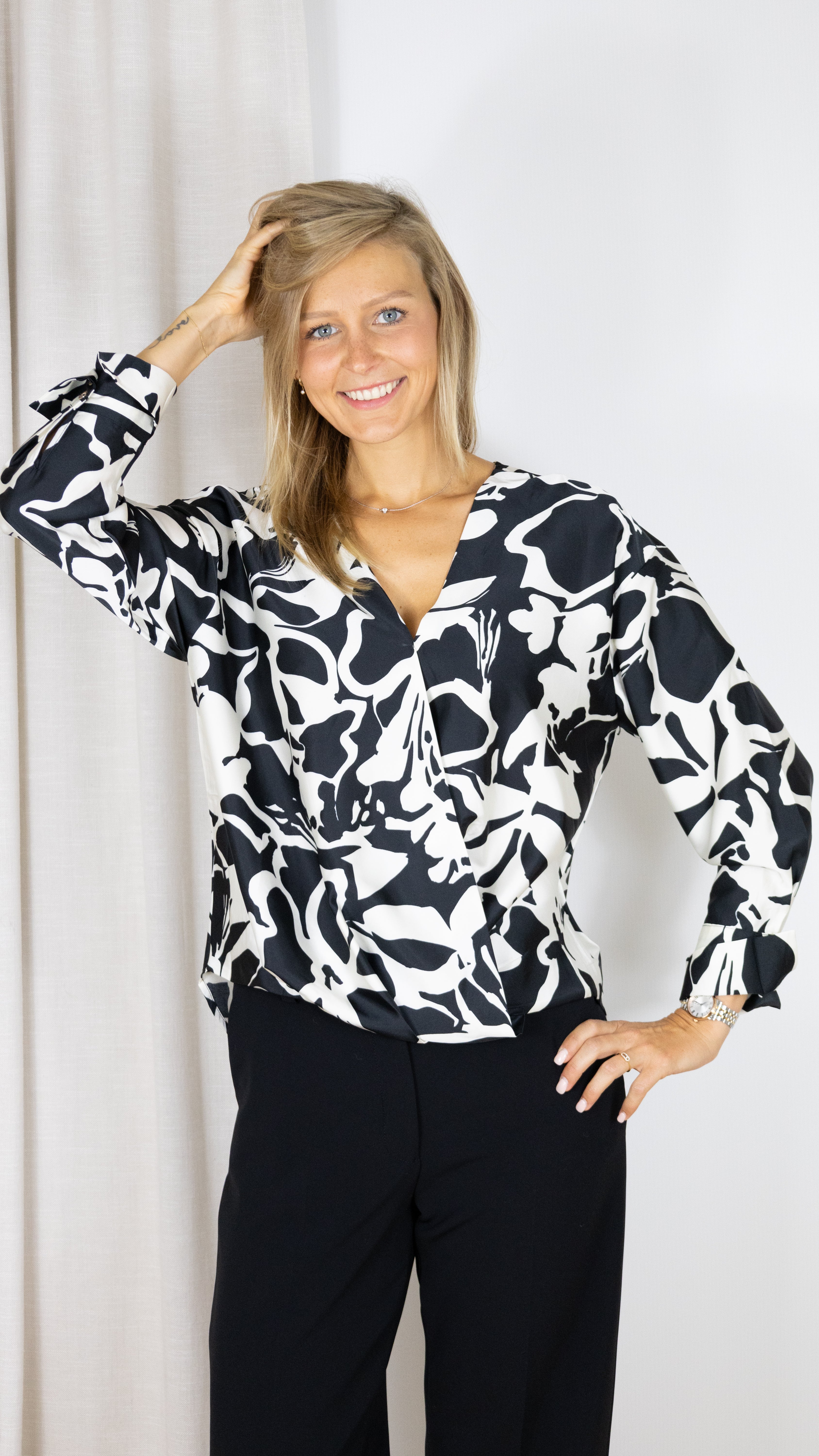 TUNIQUE IMPRIMEE SATINEE UNIKA 5713 NOIR BLANC`