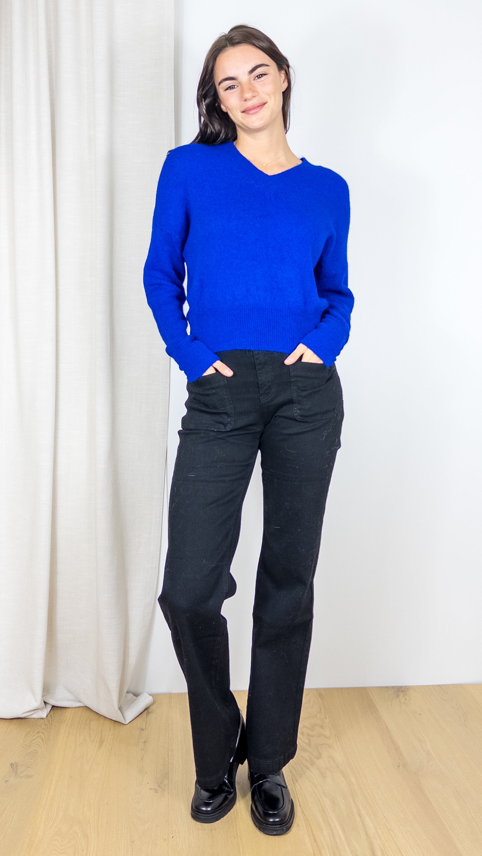 PULL COURT COL V NAIS 23077 BLEU ELEC