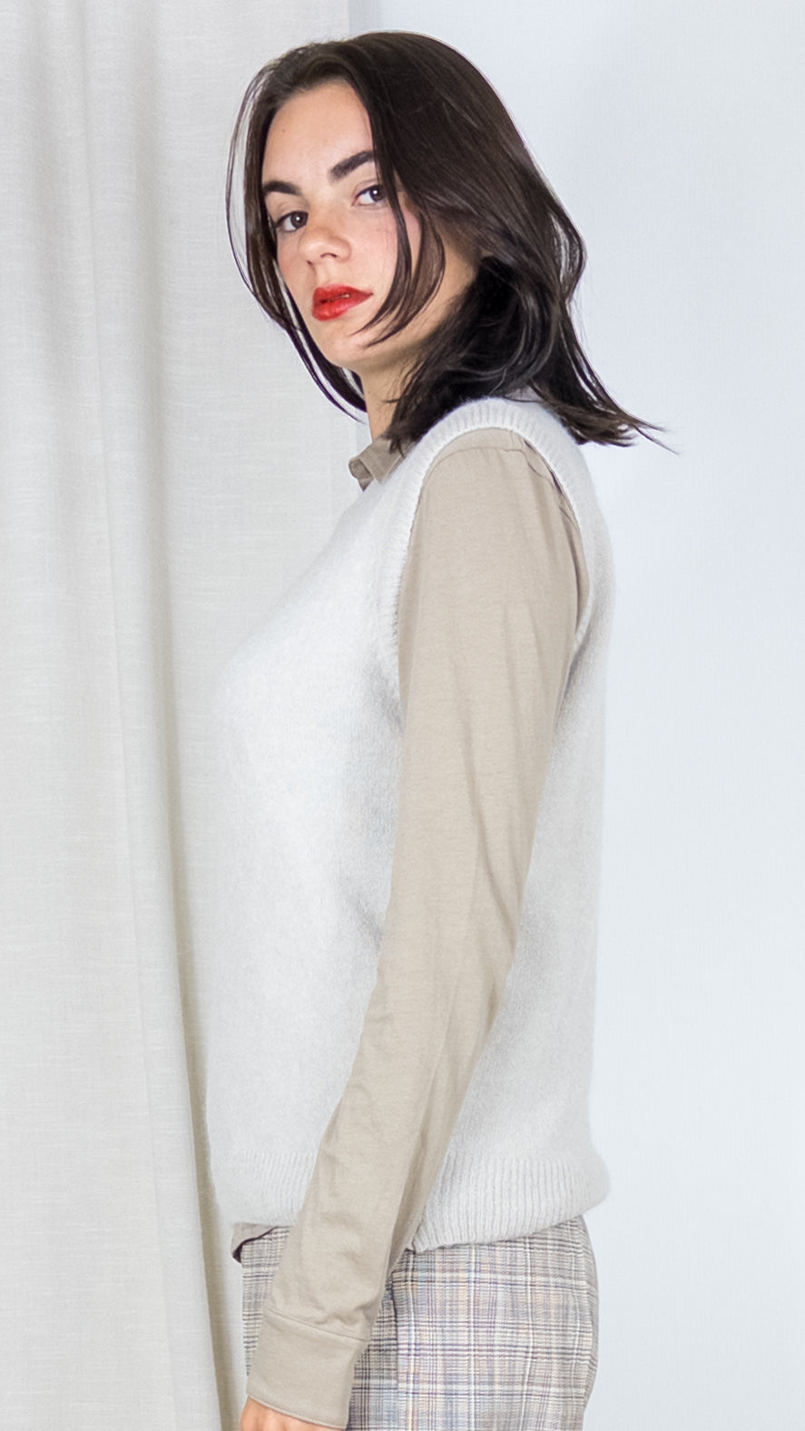 PULL RAS DE COU SANS MANCHES MAELYS 7120 BEIGE
