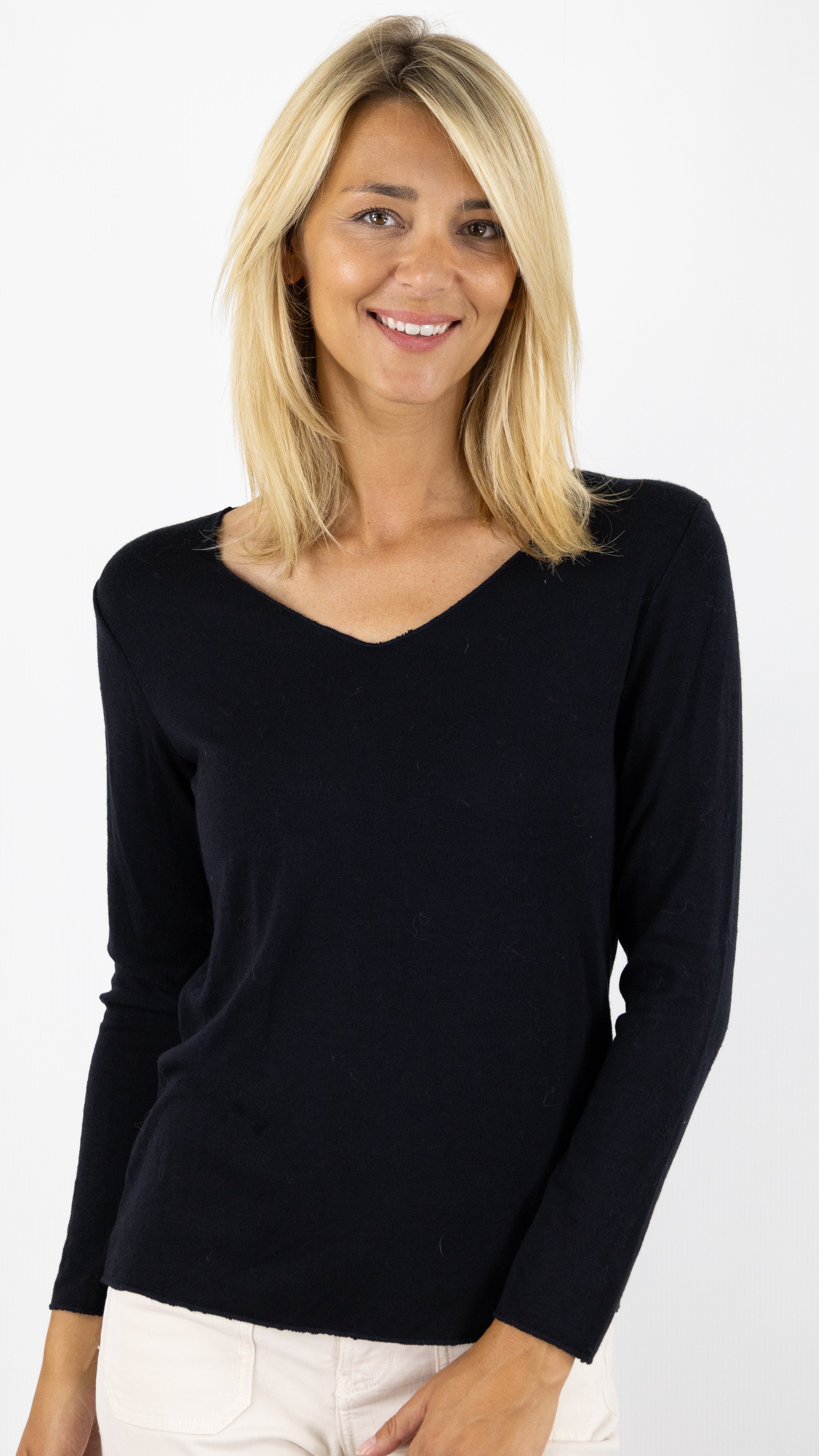 TEE SHIRT V SOUS PULL STUDIO PARISIEN 6789/1#COLOR_NOIR