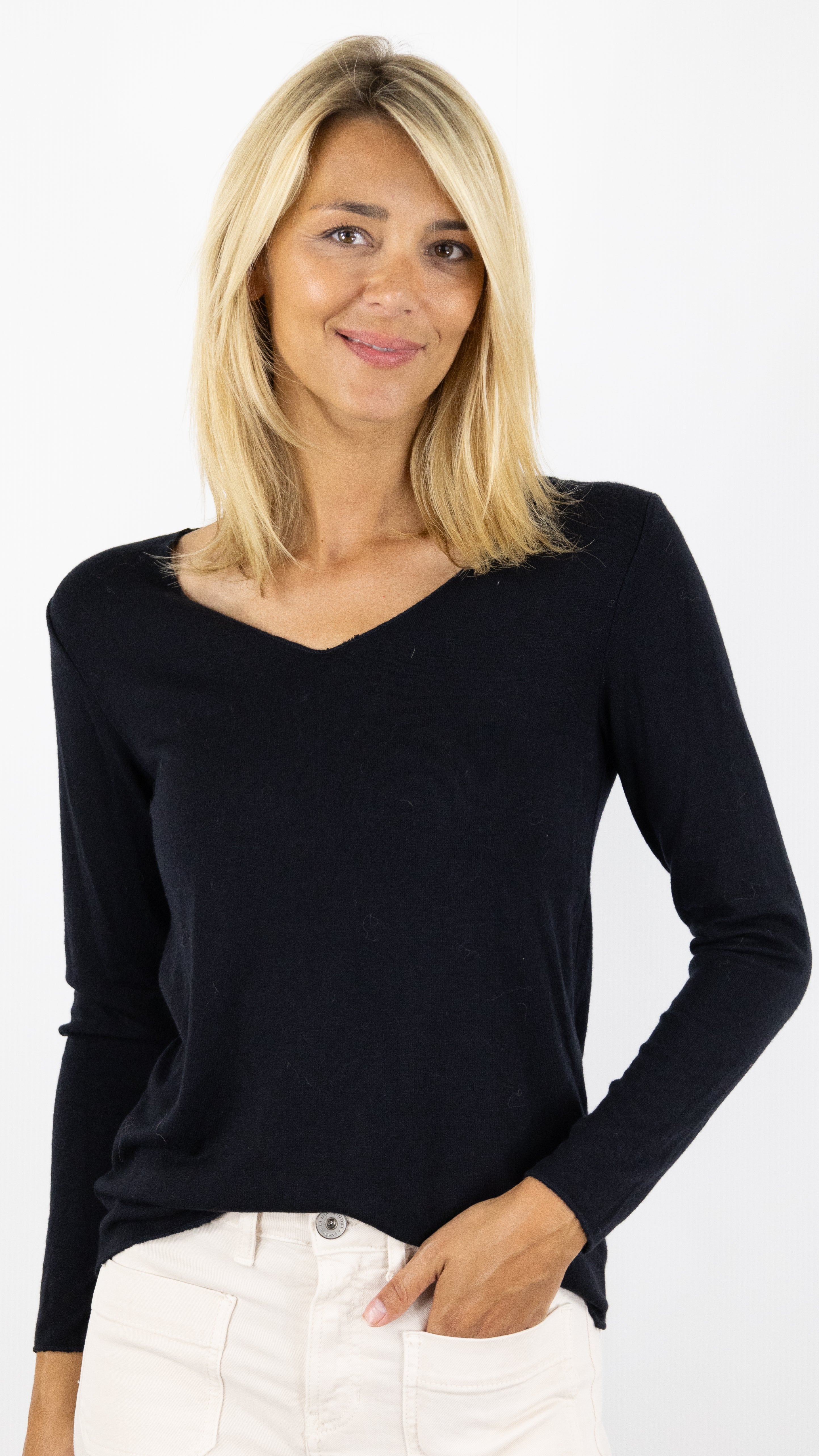 TEE SHIRT V SOUS PULL STUDIO PARISIEN 6789/1#COLOR_NOIR