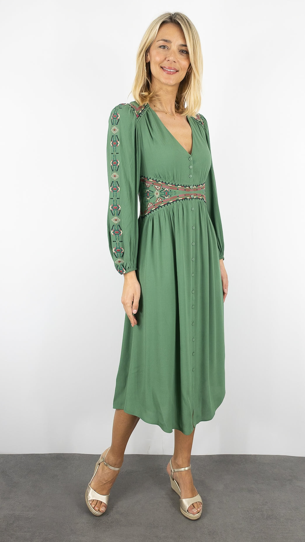 ROBE LONGUE BRODEE SMOCKEE VERTE BA&SH TINA