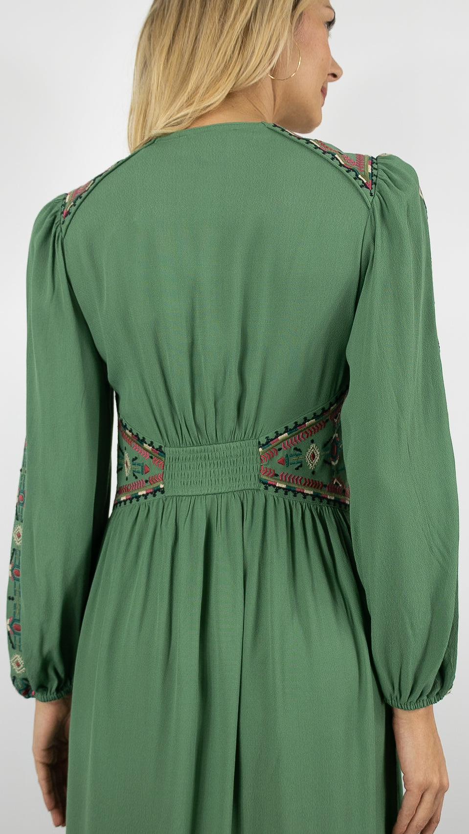 ROBE LONGUE BRODEE SMOCKEE VERTE BA&SH TINA