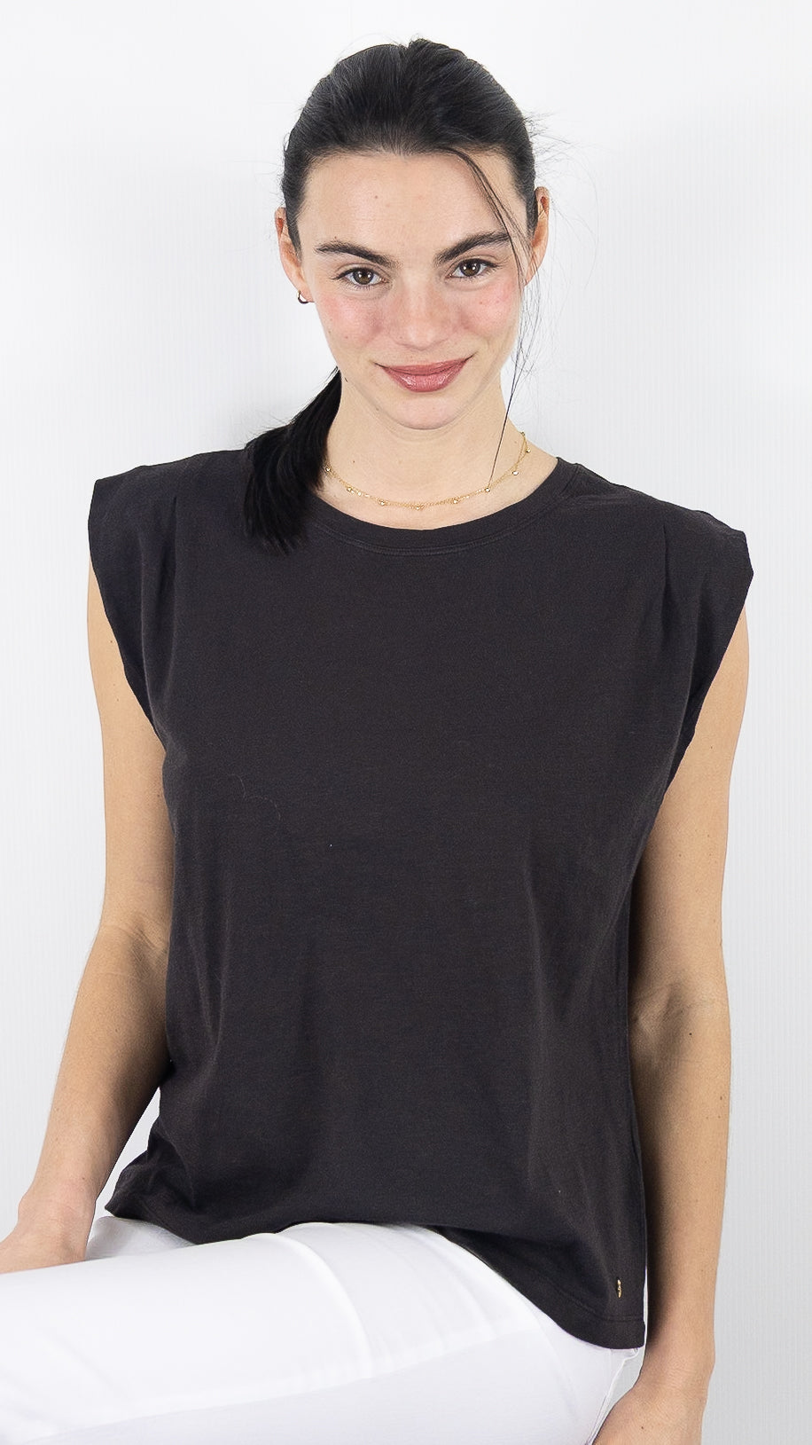 TEE-SHIRT COL ROND SANS MANCHES POUR FEMME DES PETITS HAUTS ZAEBA#COLOR_TERRE/CHOCO