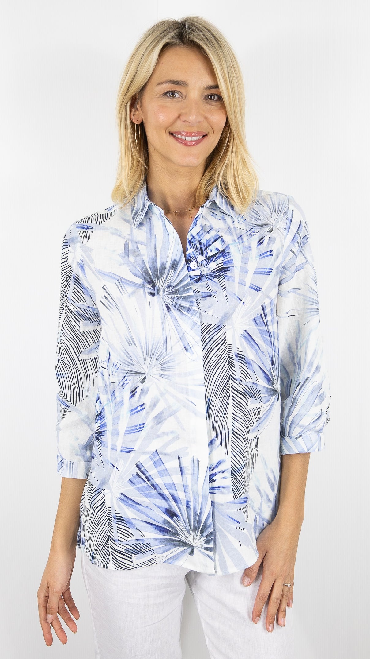 CHEMISE MANCHES COURTES IMPRIMEE EN LIN POUR FEMME TONI 78-84/1438-2#COLOR_54/SUMMER BLUE