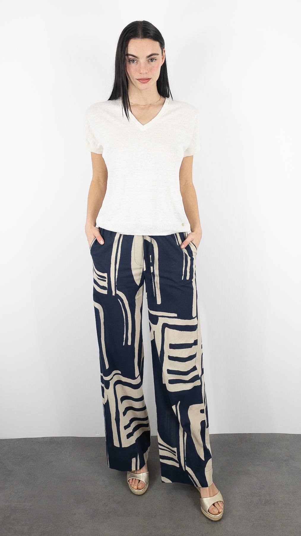 PULL V MANCHES COURTES EN LIN CREME DES PETITS HAUTS BRISE