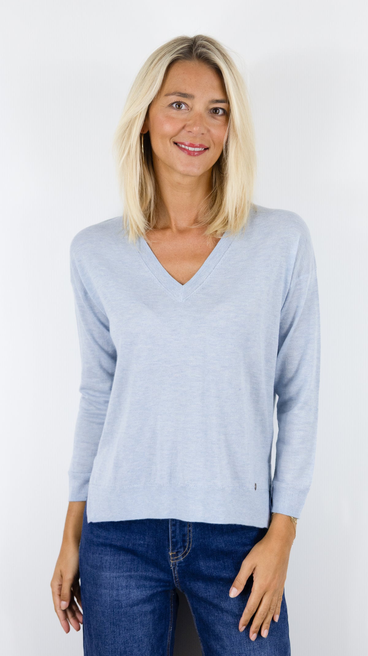 PULL AMPLE COL V POUR FEMME CIEL LA PETITE ETOILE MELYAF