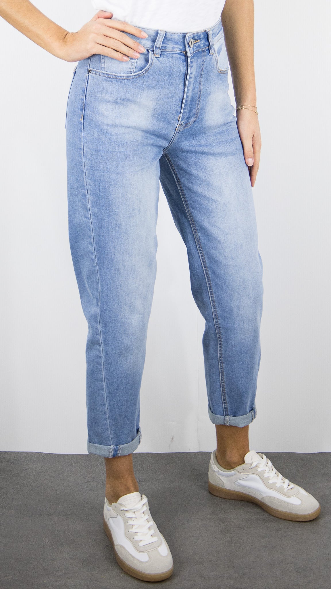 JEANS BOYFRIEND POUR FEMME DENIM CLAIR STUDIO PARISIEN 1551