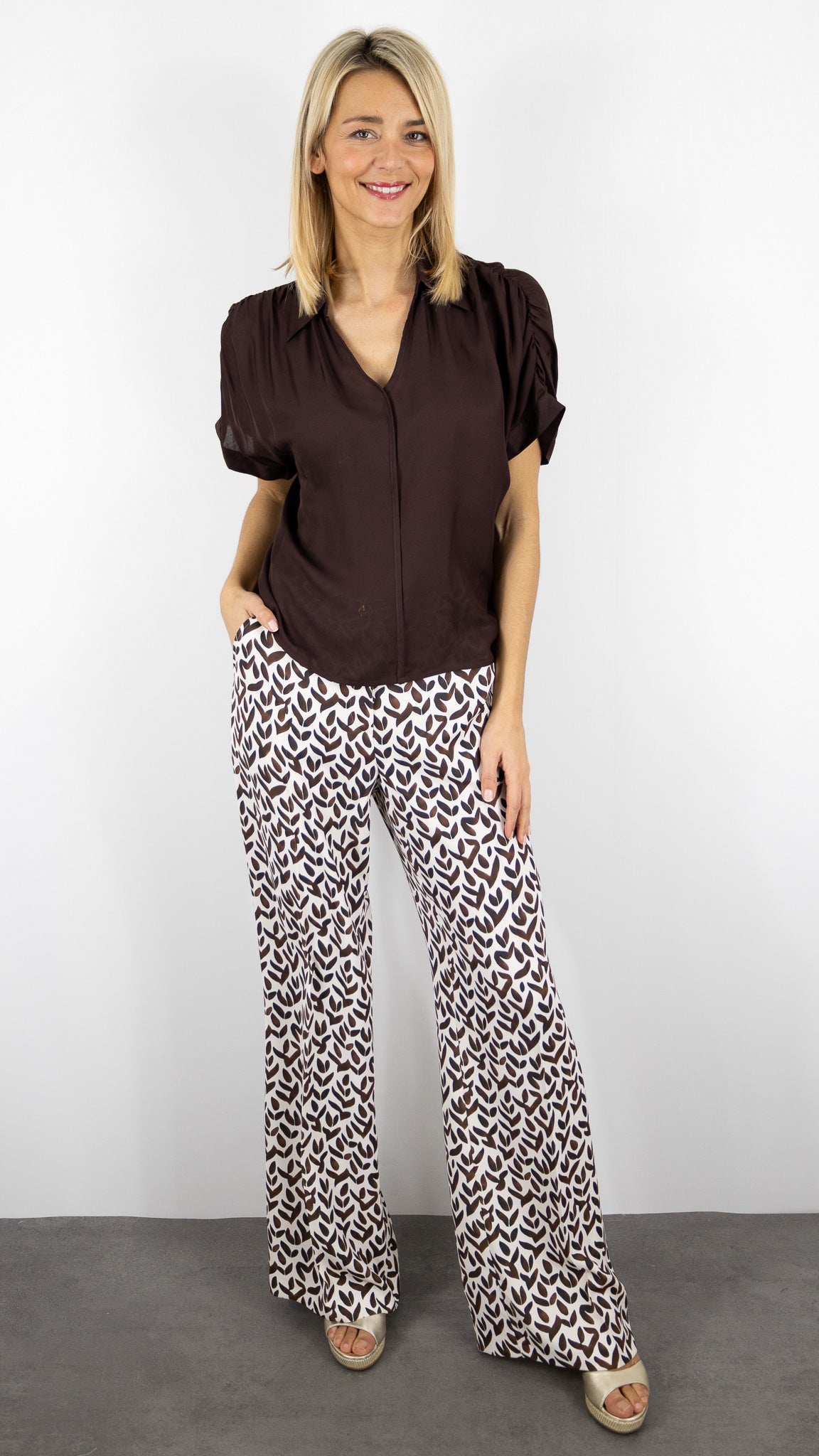 BLOUSE COURTE MANCHES COURTES EN SOIE CHOCO CAROLINE BISS 1625