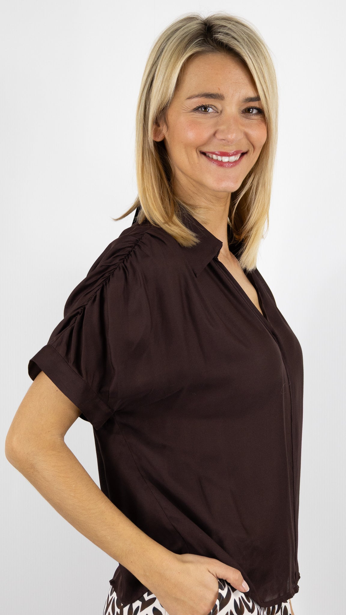 BLOUSE COURTE MANCHES COURTES EN SOIE CHOCO CAROLINE BISS 1625