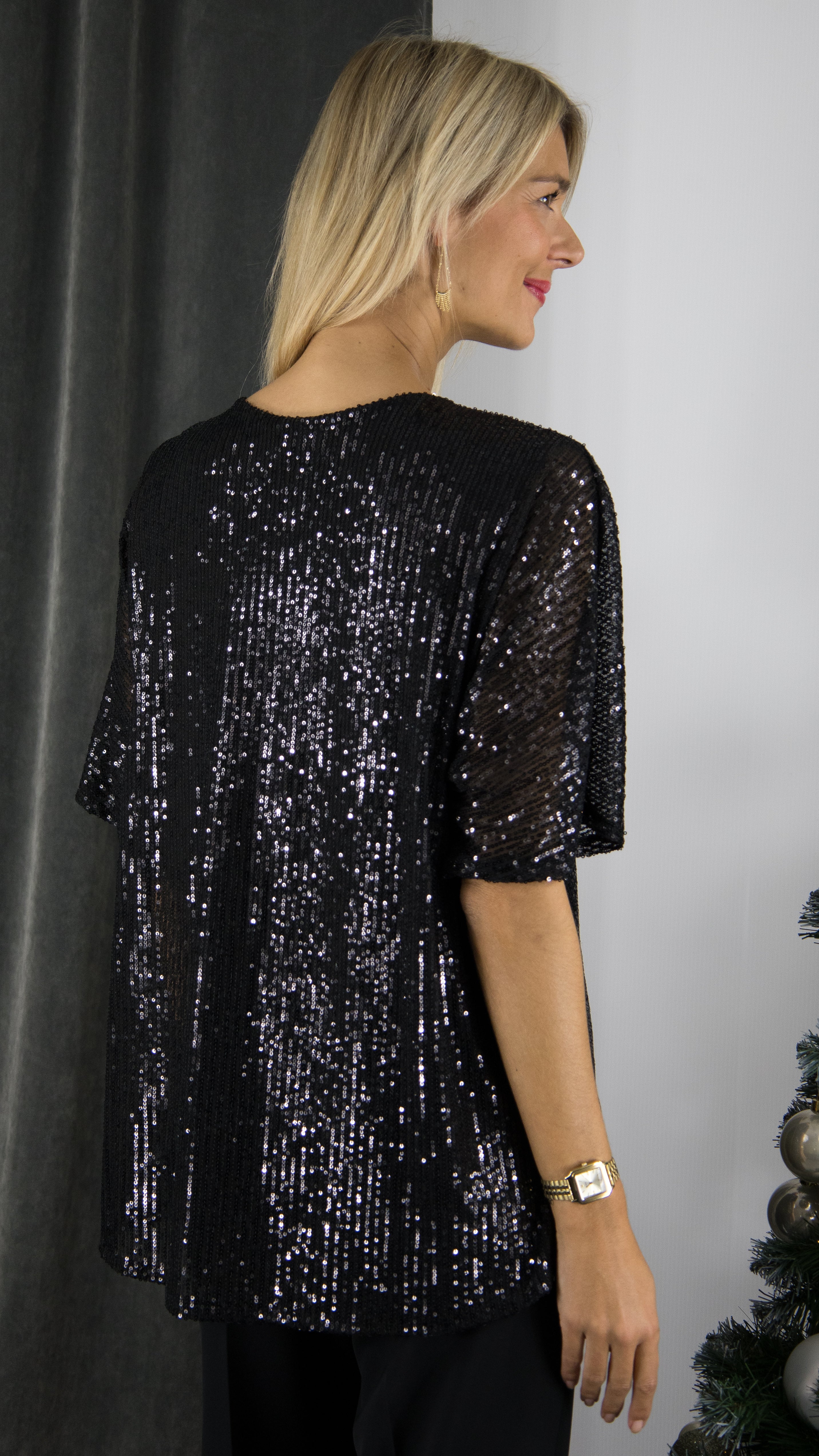 TOP A SEQUINS NOIRS POUR FEMME ATELIER DE MILA 1975