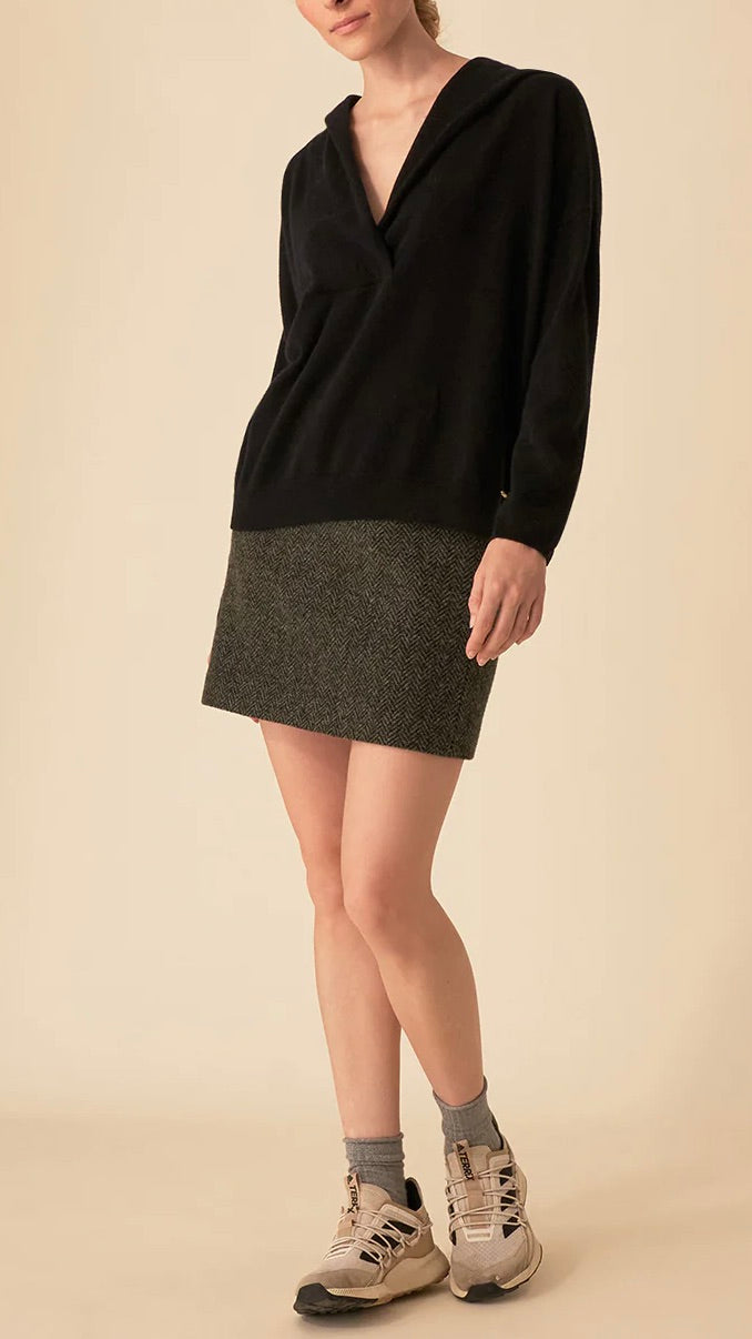 PULL A CAPUCHE ENCOLURE CHALE DES PETITS HAUTS ARIZONA PAVOT NOIR