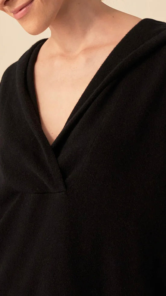 PULL A CAPUCHE ENCOLURE CHALE DES PETITS HAUTS ARIZONA PAVOT NOIR