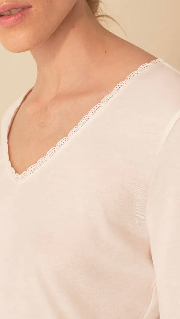 TEESHIRT V DENTELLE IZOLENE DES PETITS HAUTS ECRU