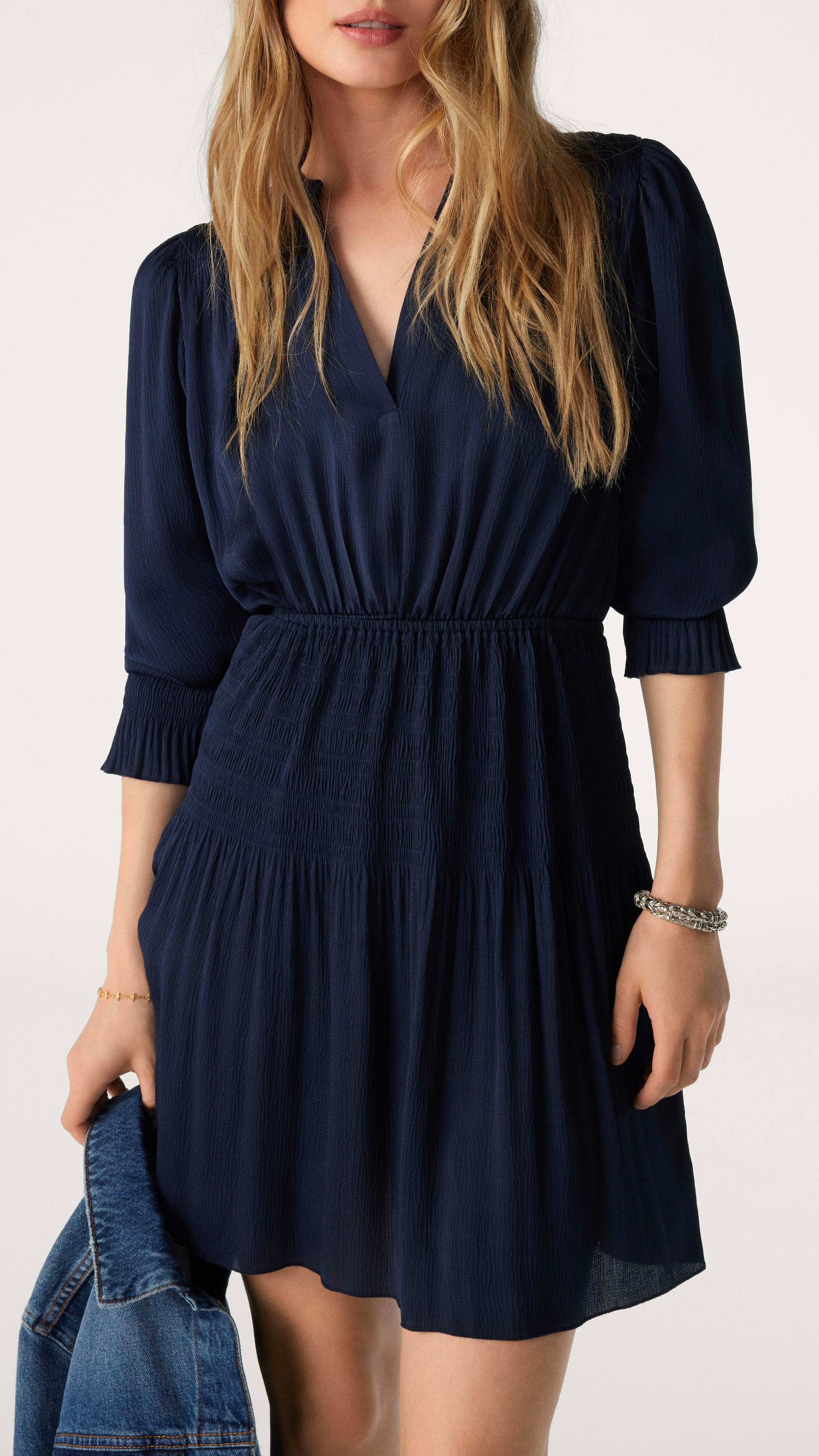 ROBE COURTE PLISSEE BASH KOSEE BLEU NUIT