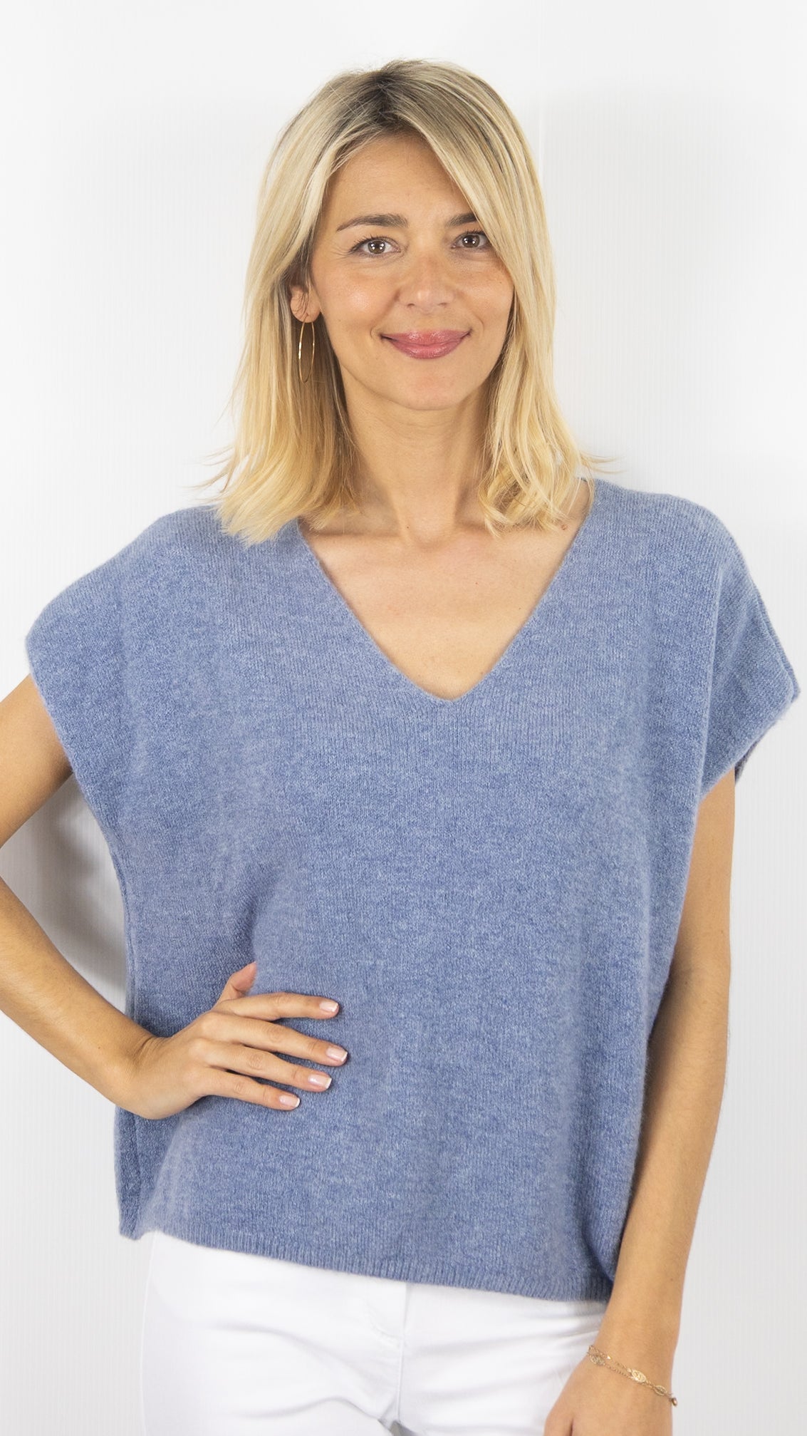 PULL COL V SANS MANCHES AMPLE eN ALPAGA YCOO 8424 ROUGE A LEVRE#color_jeans