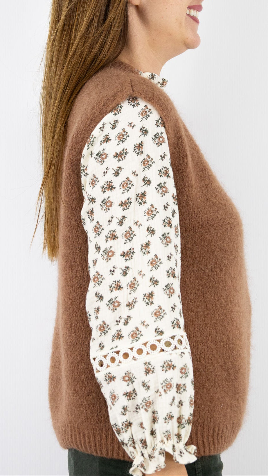 PULL V SANS MANCHES EN ALPAGA POUR FEMME ANDROMEDE 2238 CAMEL