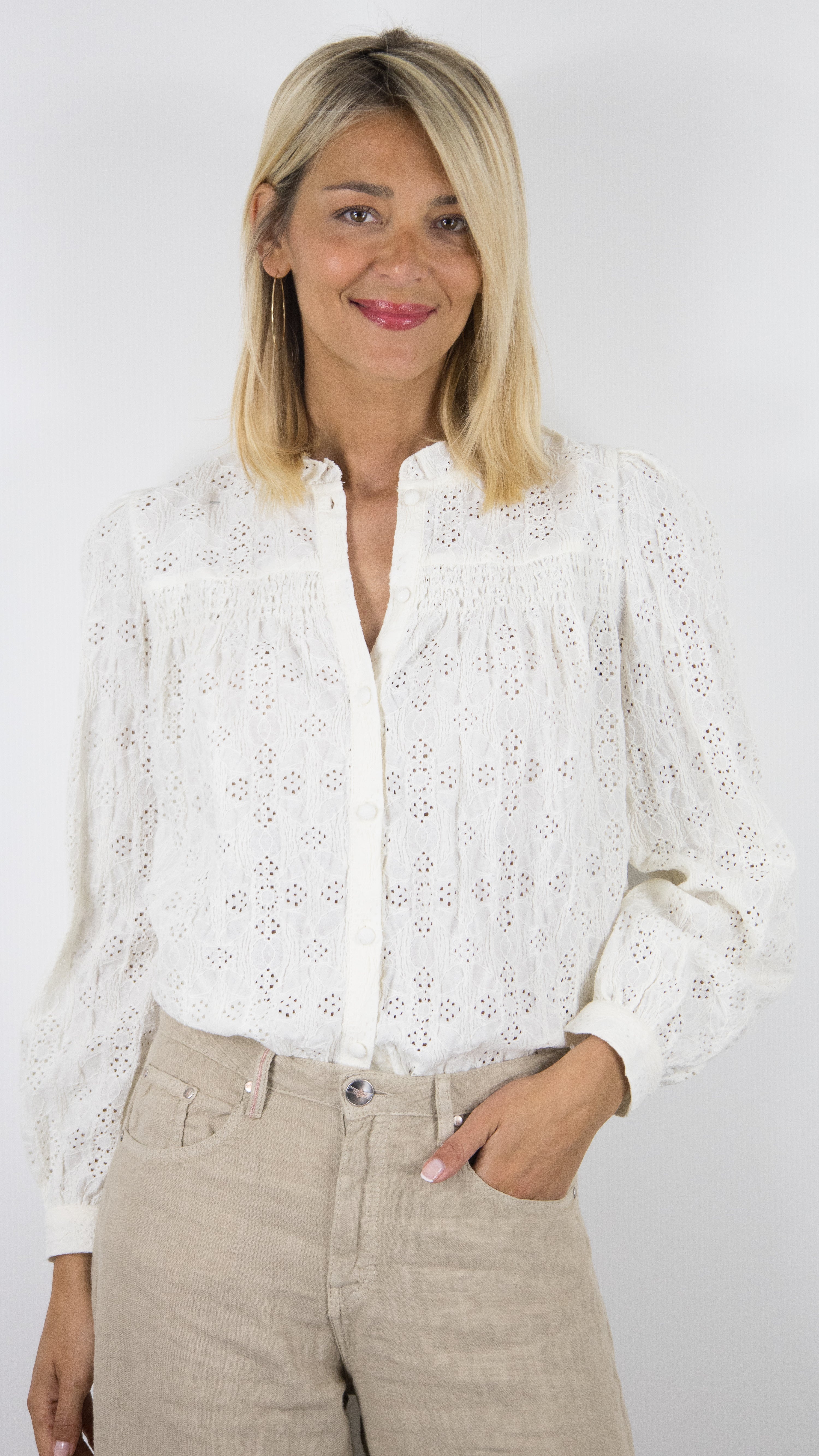 BLOUSE EN COTON AJOUREE FLEURIE BEIGE FEMME LILI ET LALA 24330