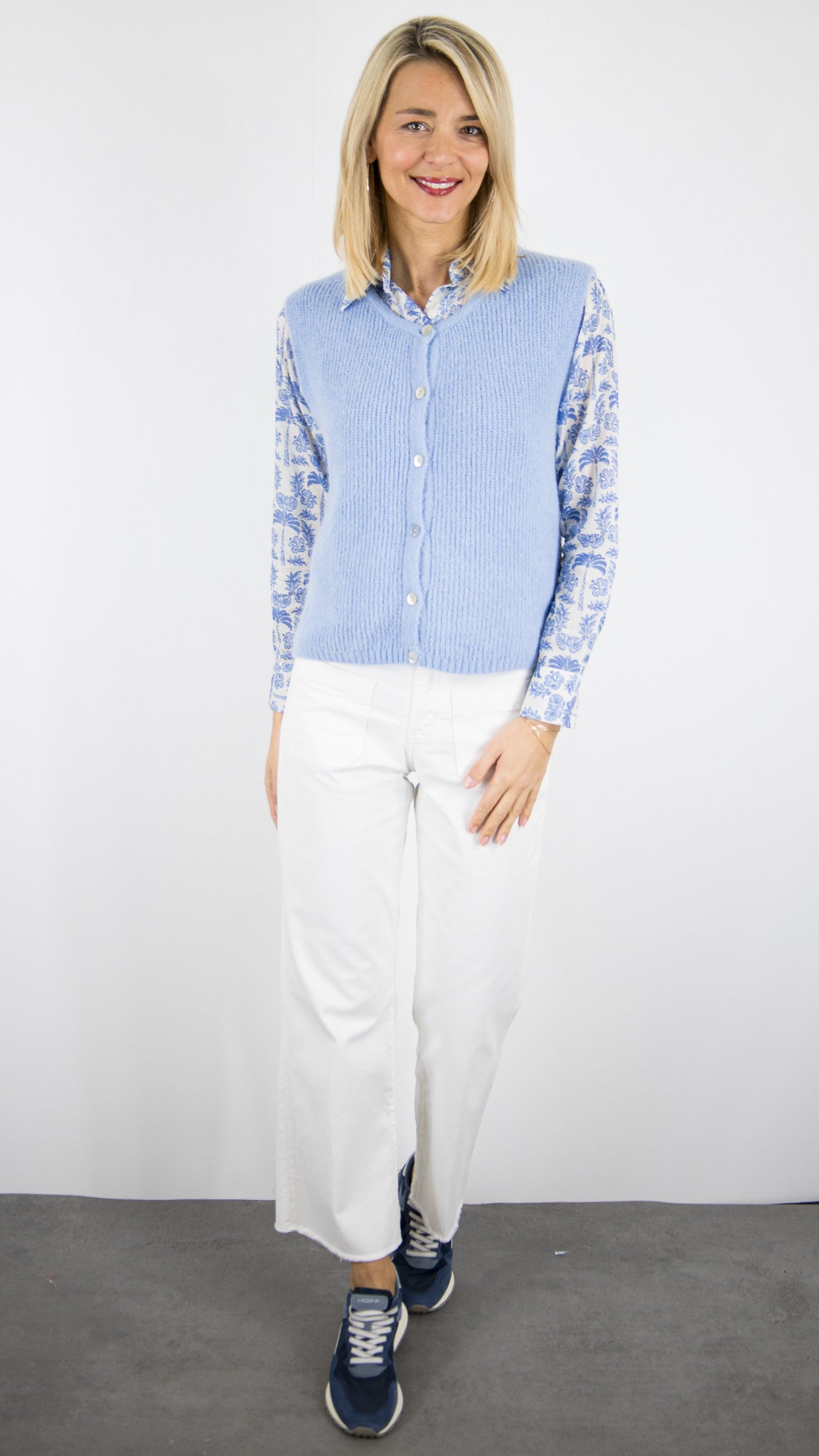 GILET V SANS MANCHES POUR FEMME ANDROMEDE 24699#COLOR_BLEU CIEL